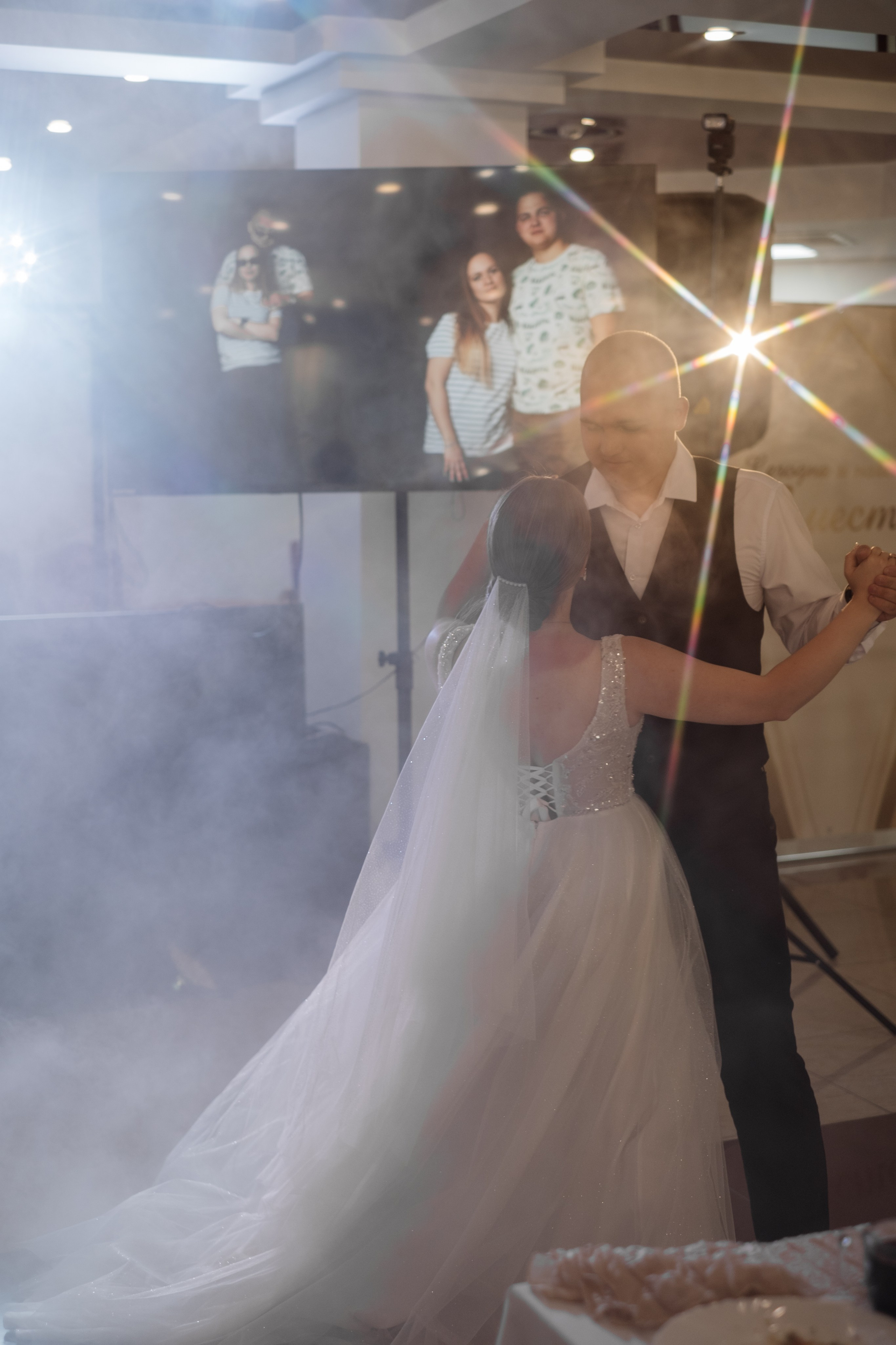 Свадебный ретопртаж. Профессиональная фотосъемка в Крыму. Натуральные эмоции и живые кадры. Забронируйте дату прямо сейчас!