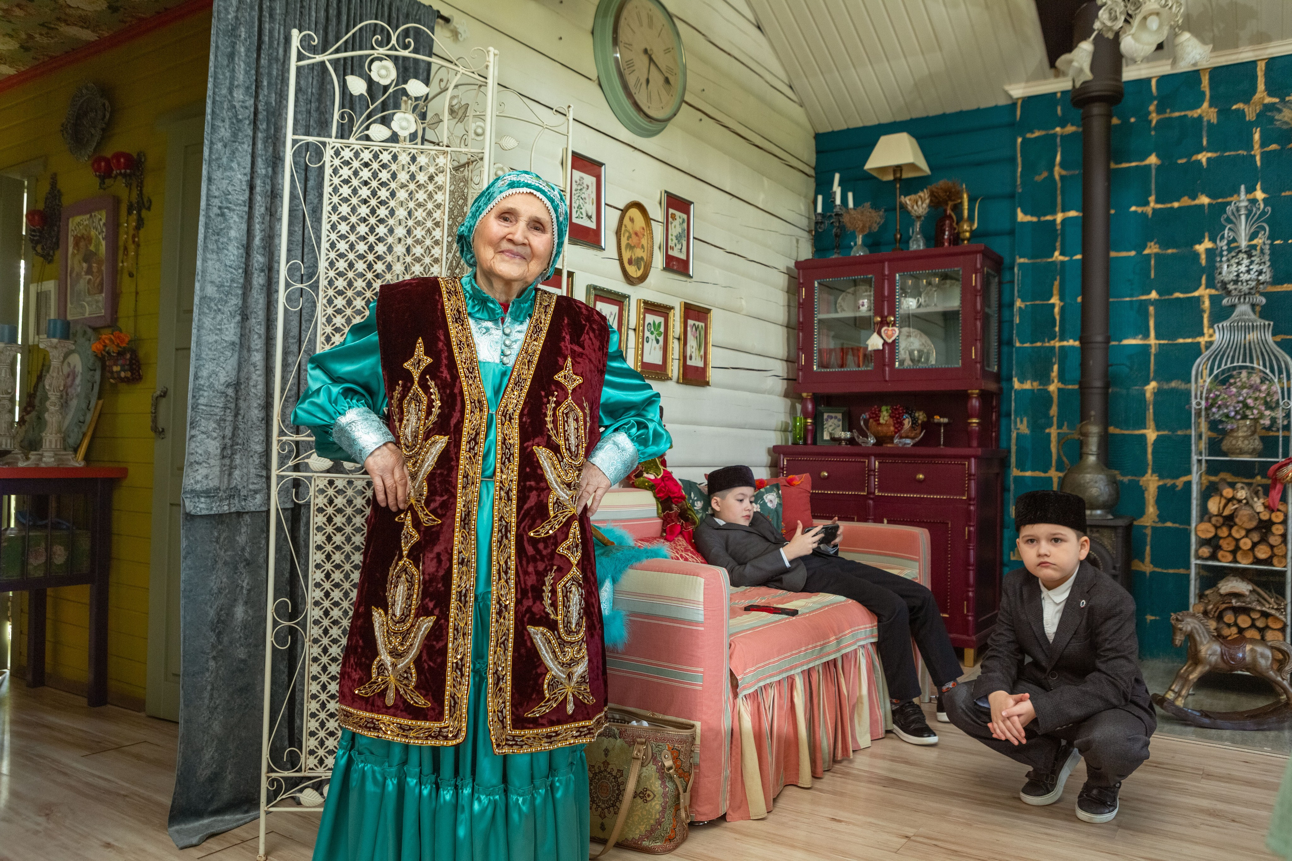 Семейная фотосессия в татарском и европейском стиле. Рекламный, предметный, репортажный, семейный фотограф и художник в Москве