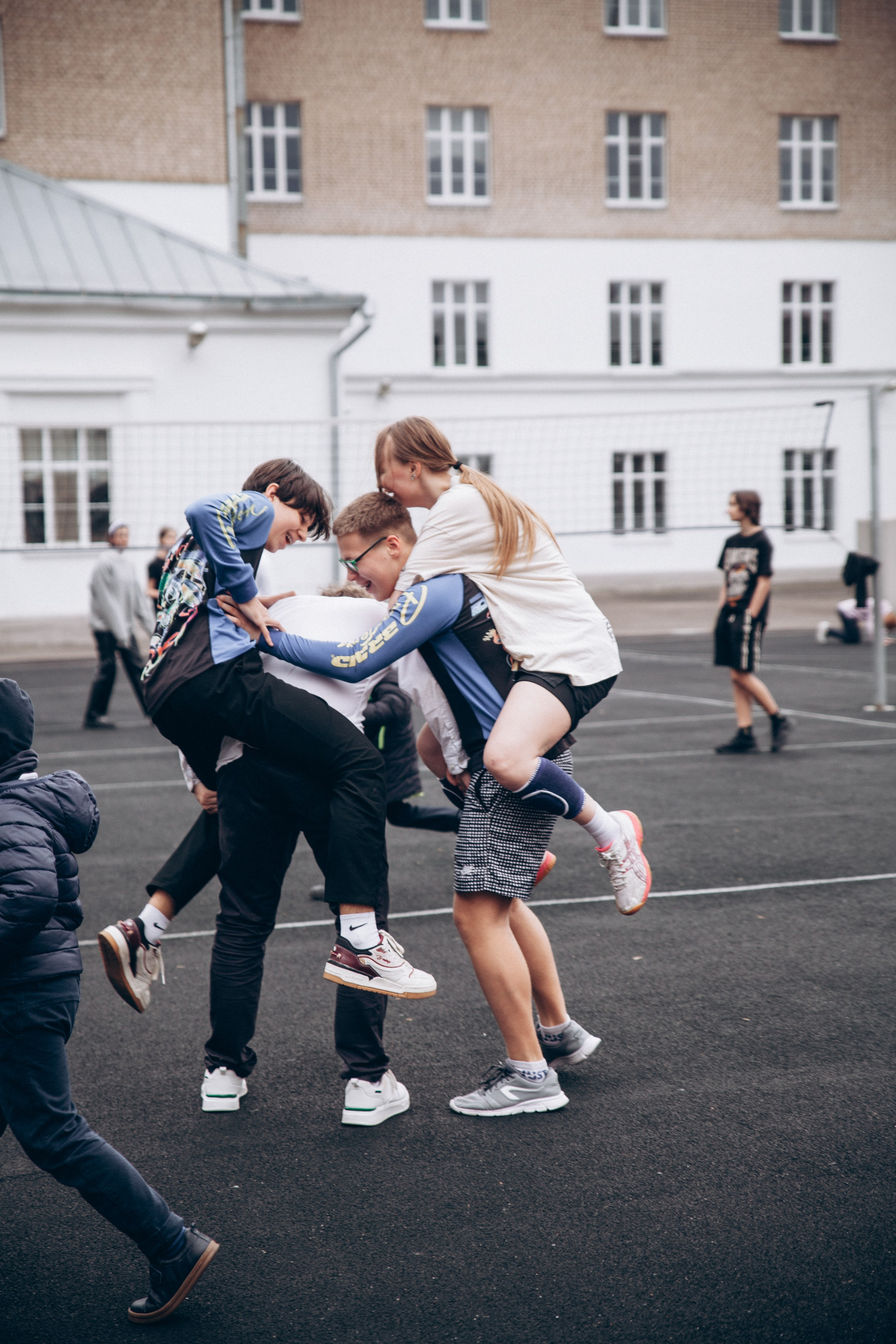 Школьные фотографии могут быть такими. Репортажный и детский фотограф в Минске