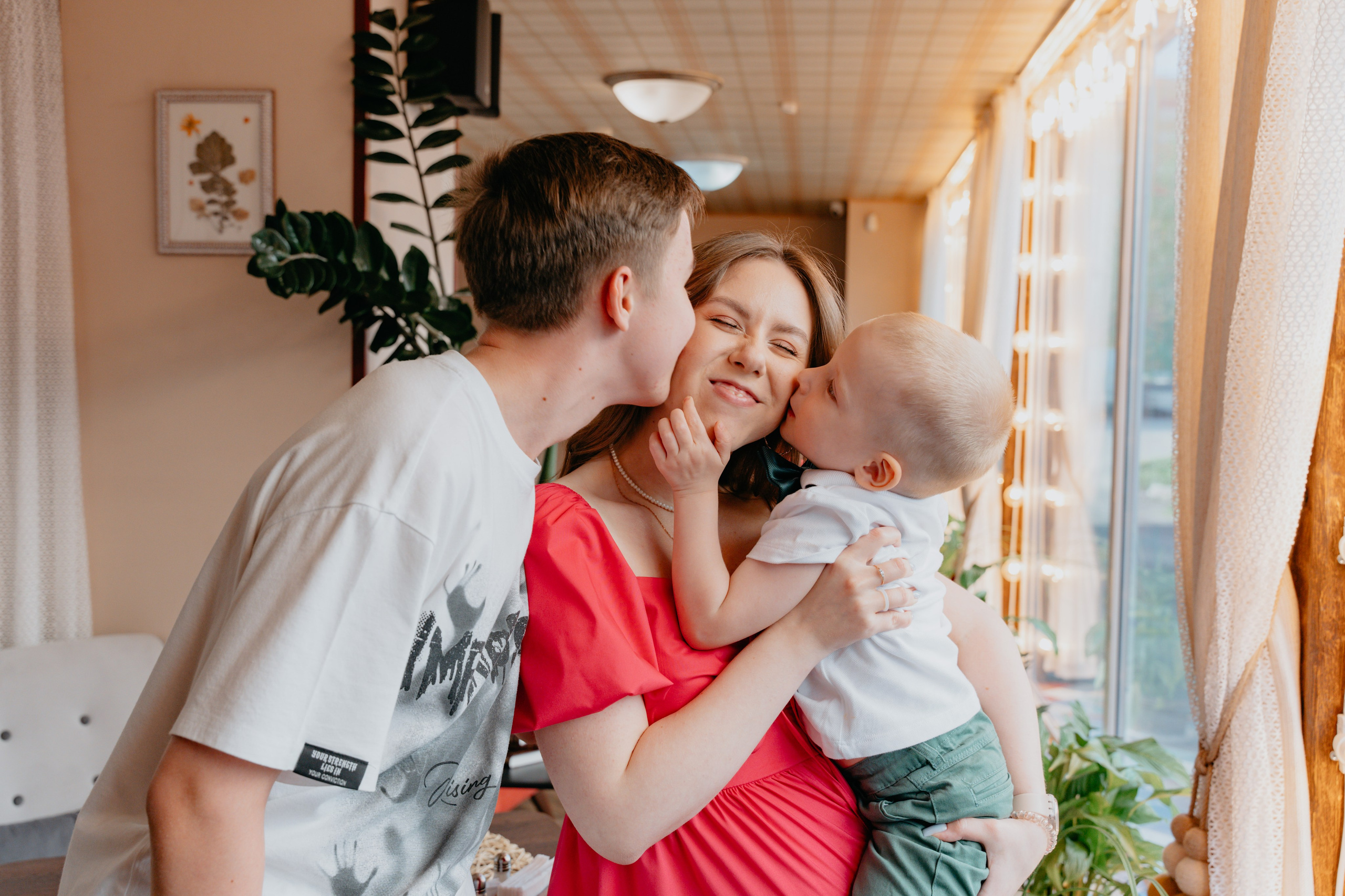 Маме 70 лет. Подарим эмоции ей