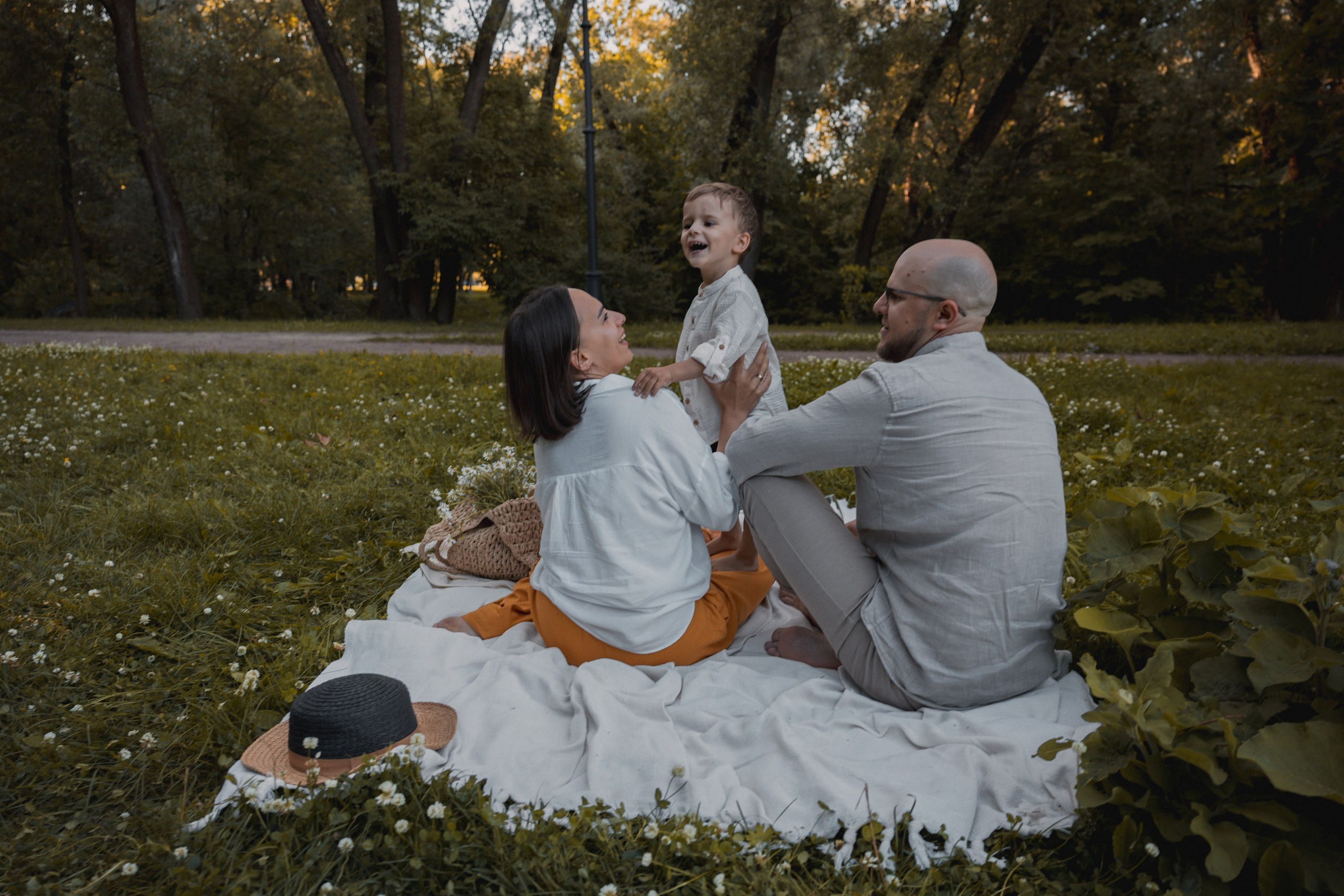 Пикник в парке. Андрей, Катя и Платон. Ваш семейный newborn и lifestyle фотограф в СПБ Наталья Журавлева