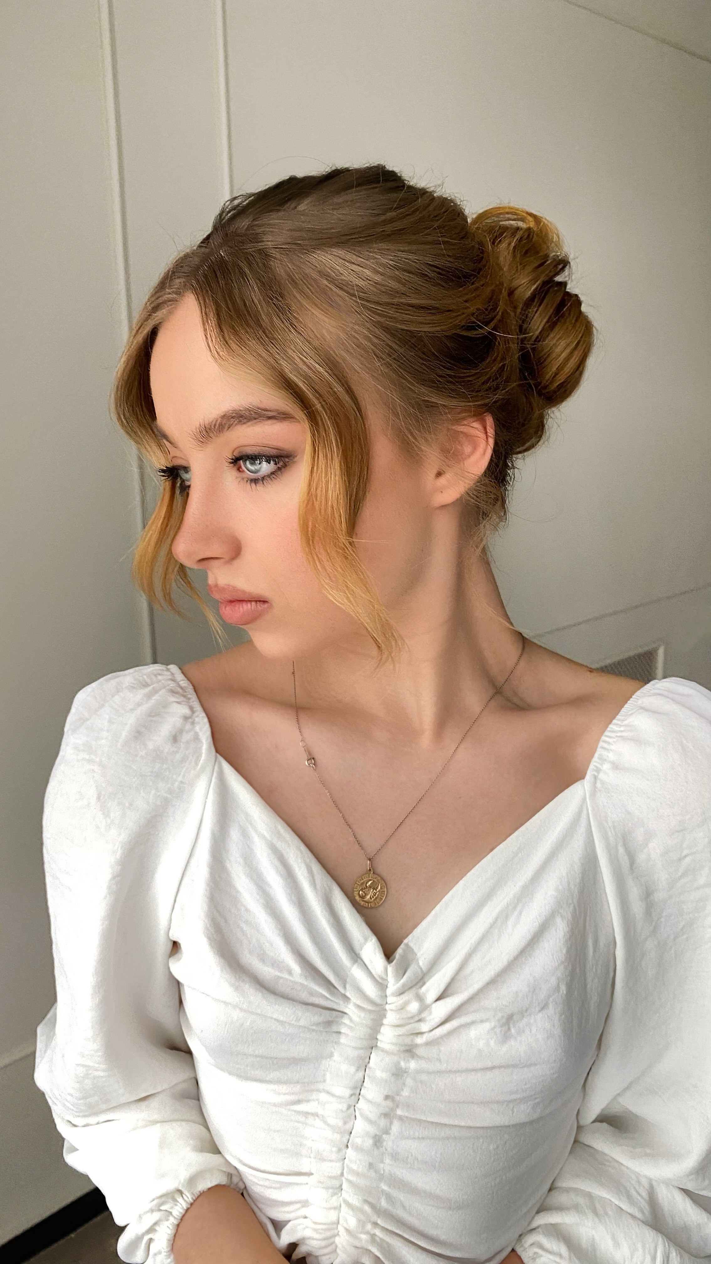 Собранные прически. Свадебный стилист по прическам и макияжу в Ростове-на-Дону Даниэла Дар