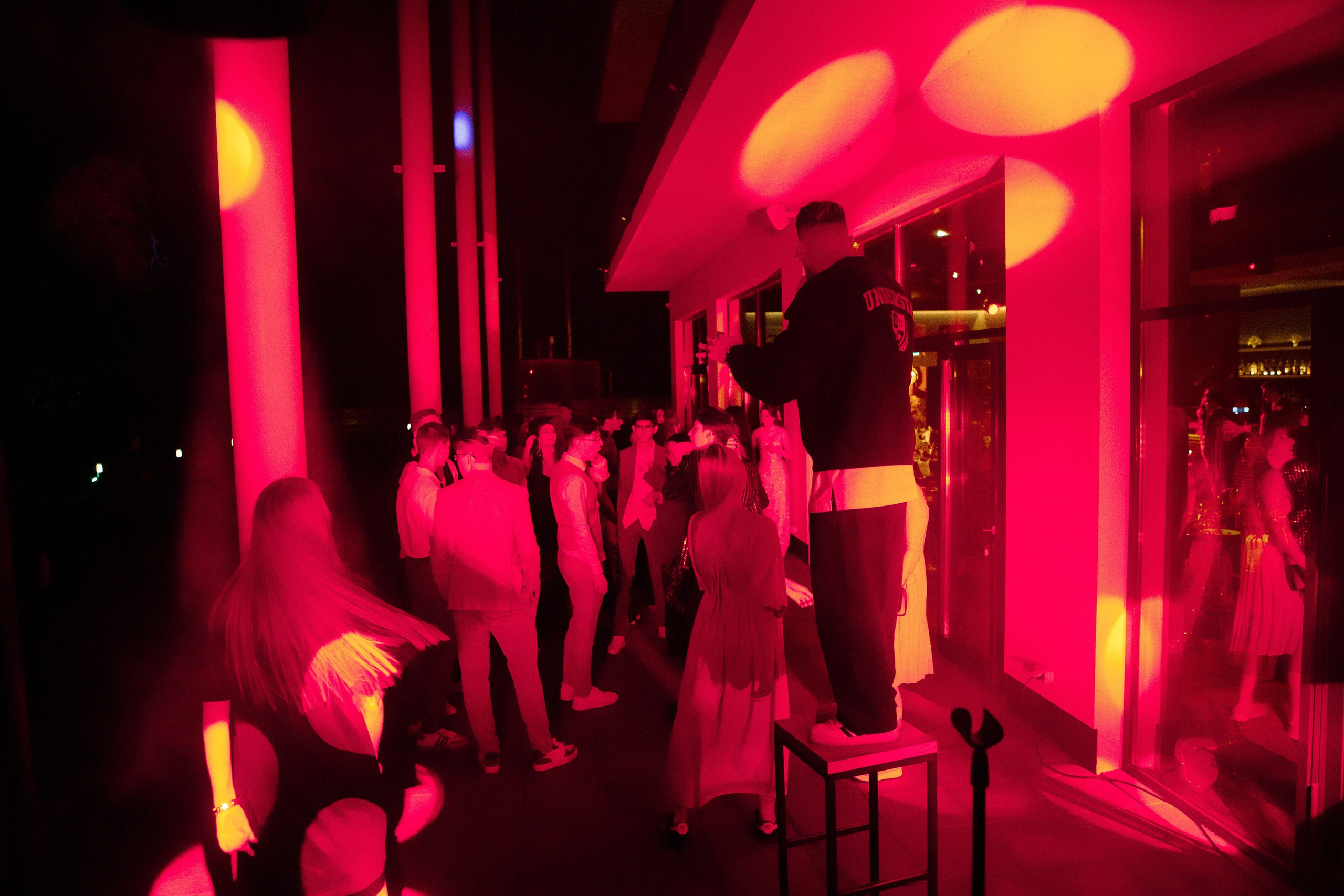 Выпускной Гимназия 12 2024 OpenHouse. Свадебный и портретный Фотограф в Липецке Дмитрий Котюков