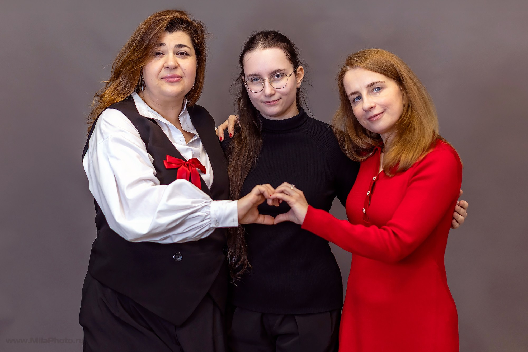 Галерея съемок в школе. Фотограф и видеограф Москва. Свадебный фотограф, видеограф. Выпускные альбомы. Оживающие альбомы