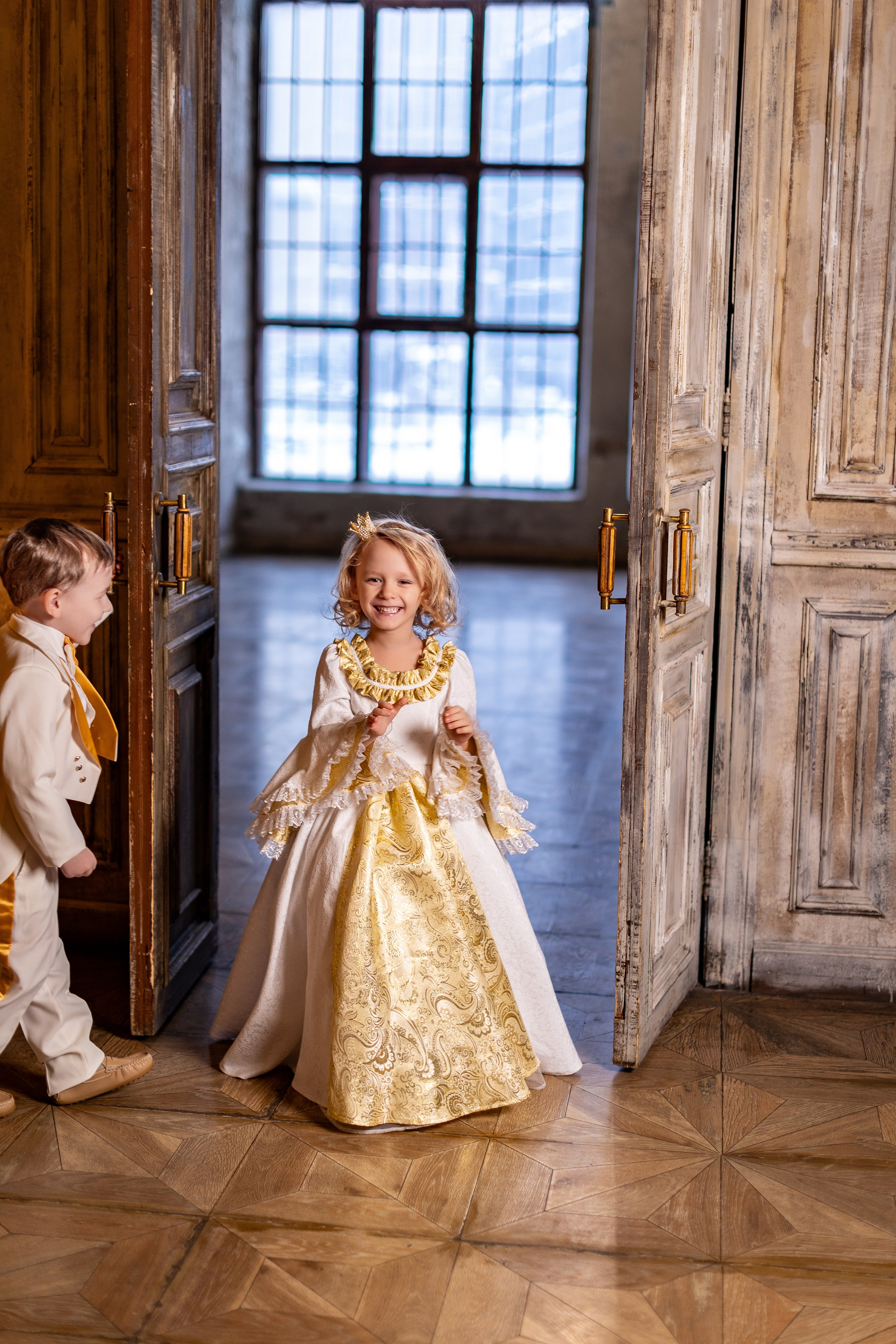 Принц Ярослав и принцесса Анечка. Фото и видео Москва, Московский. Свадебный фотограф, видеограф, фотосессии, видеосъемка