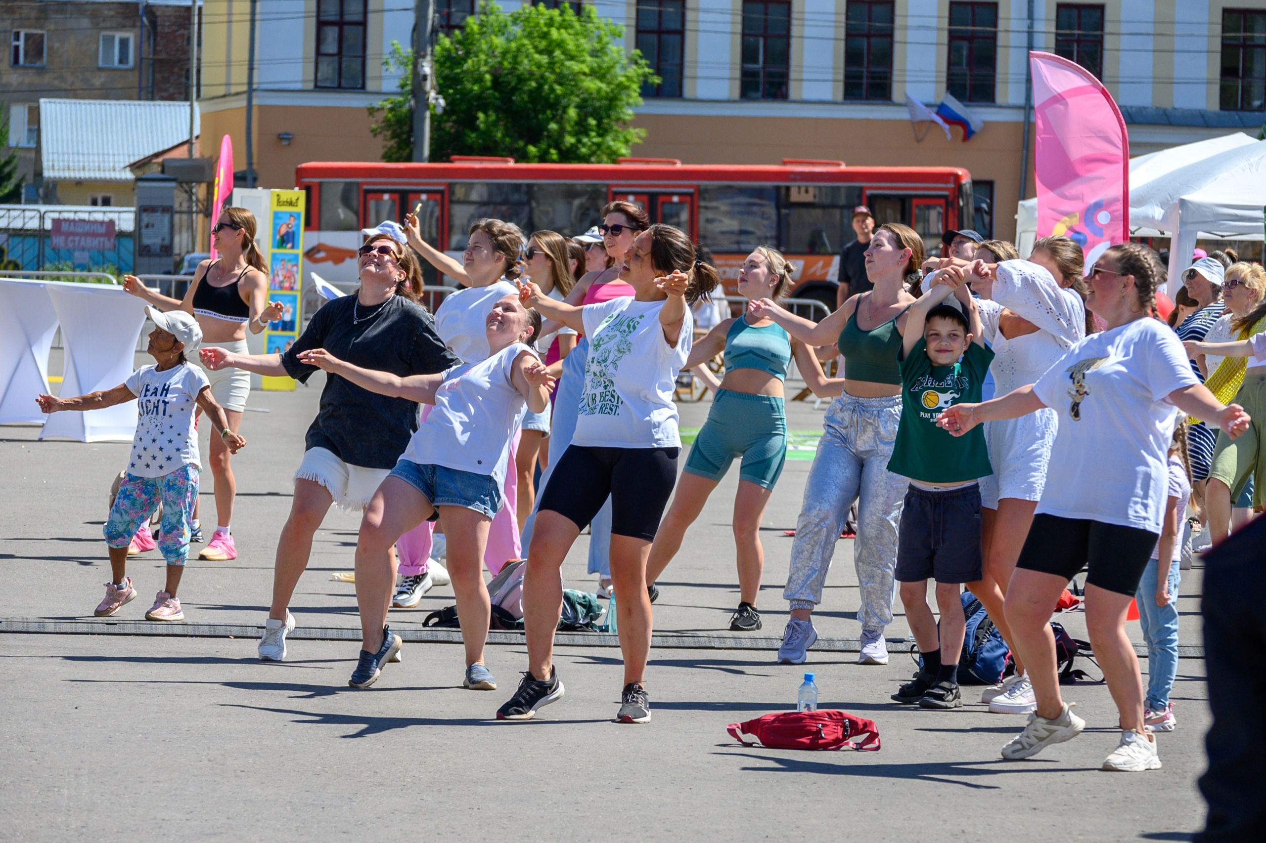 Семейный фитнес-фестиваль «Живи ярко»