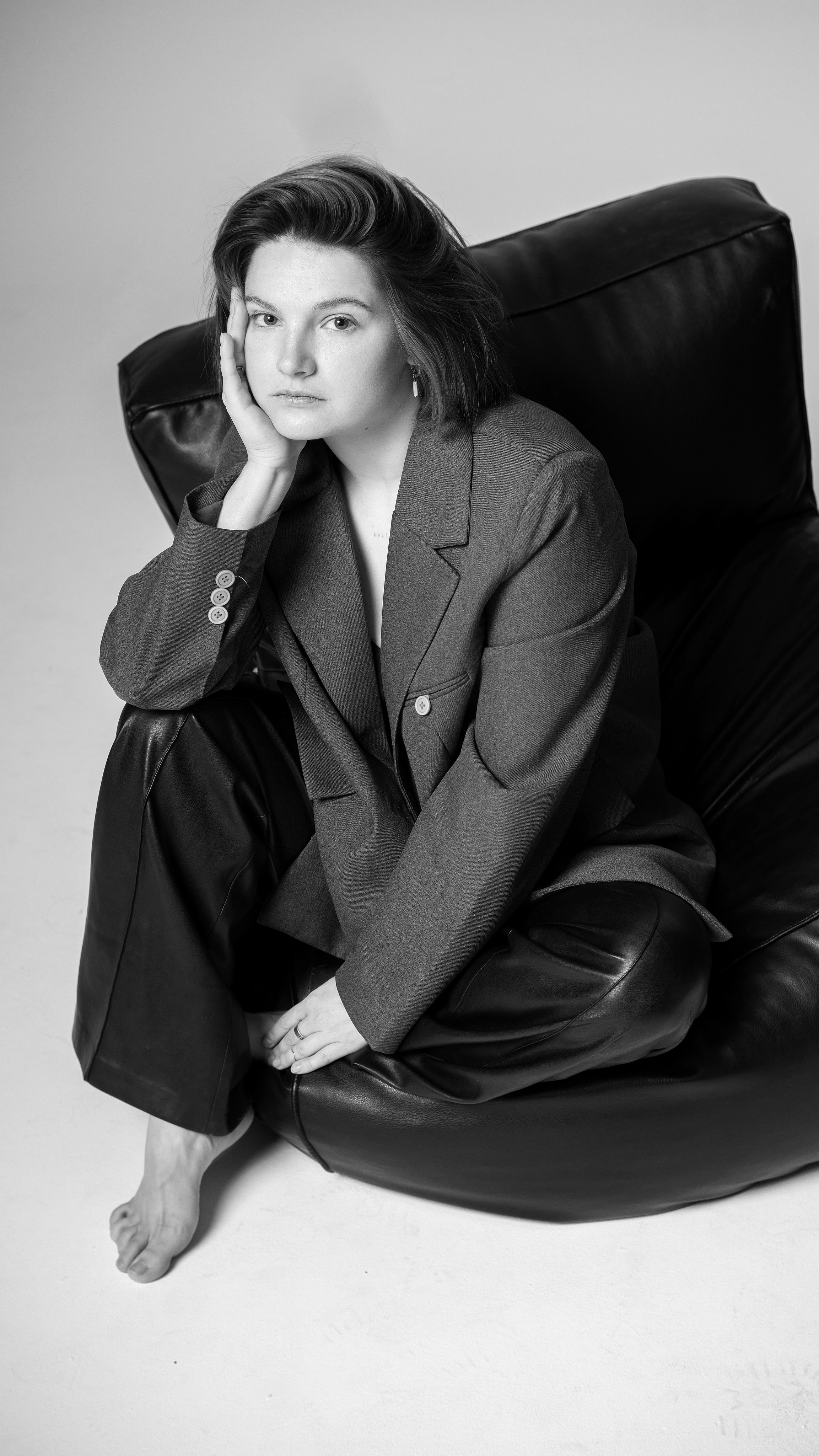 Женские студийные портреты. Главная