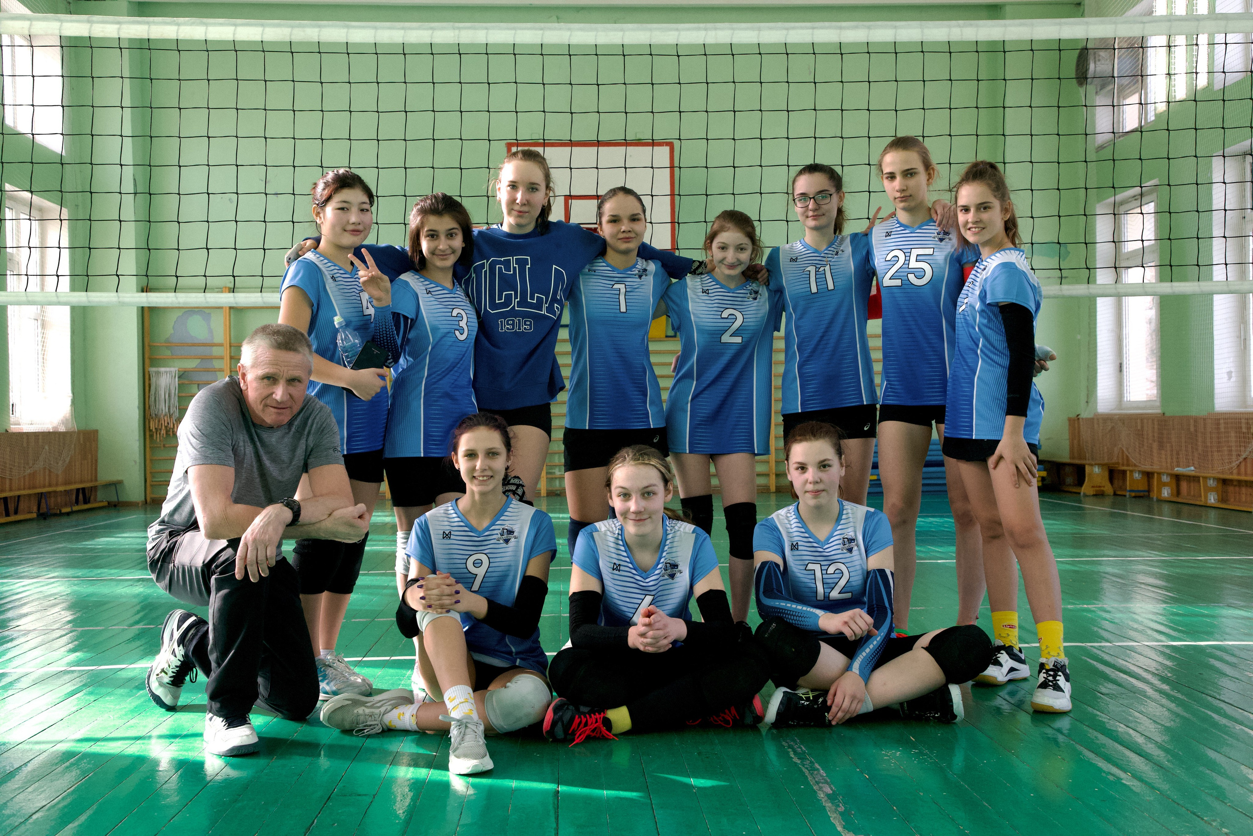 Школьные выпускные альбомы в Москве Марина Николаева