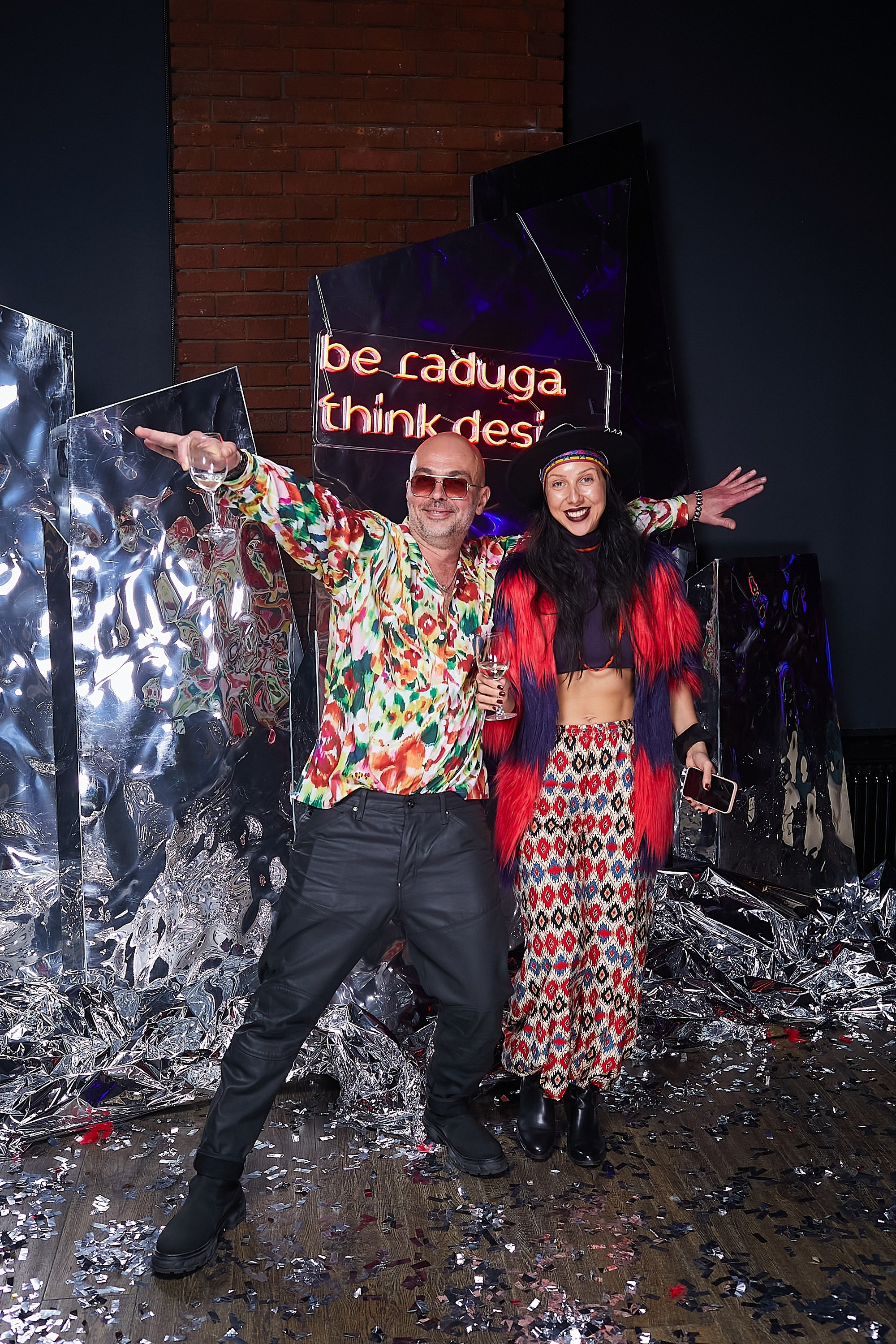 RADUGADESIGN. Александр Осин — корпоративный и семейный фотограф в Москве