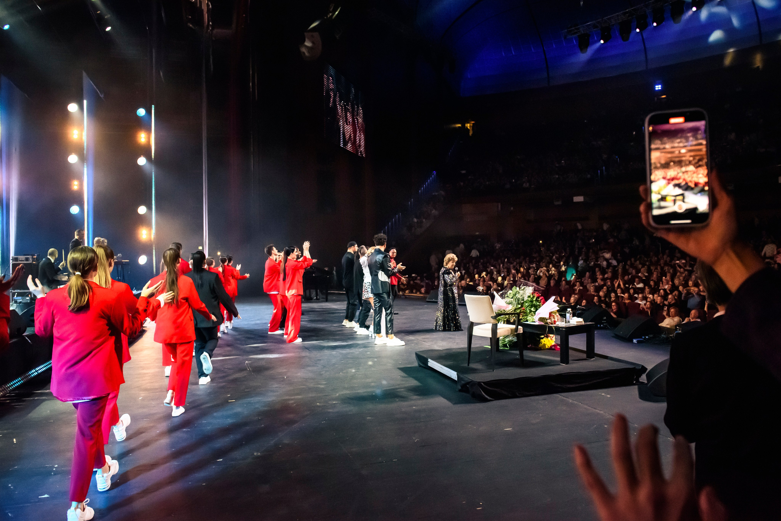 Лариса Рубальская «40 лет с песней по жизни» — Крокус Сити Холл. Бренд-фотограф для экспертов и блогеров в Москве Влада Горбовская