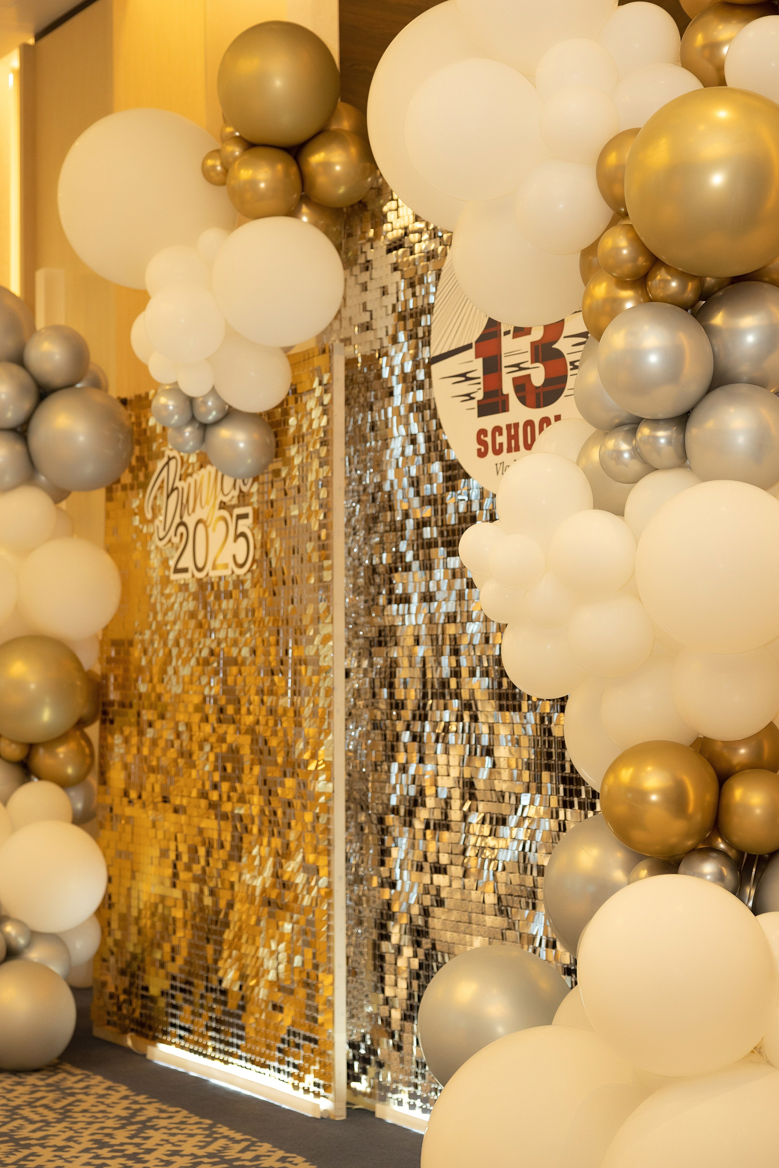 Выпускной вечер 13 школа (Индивидуальная съемка). Photoalbum-vl.ru