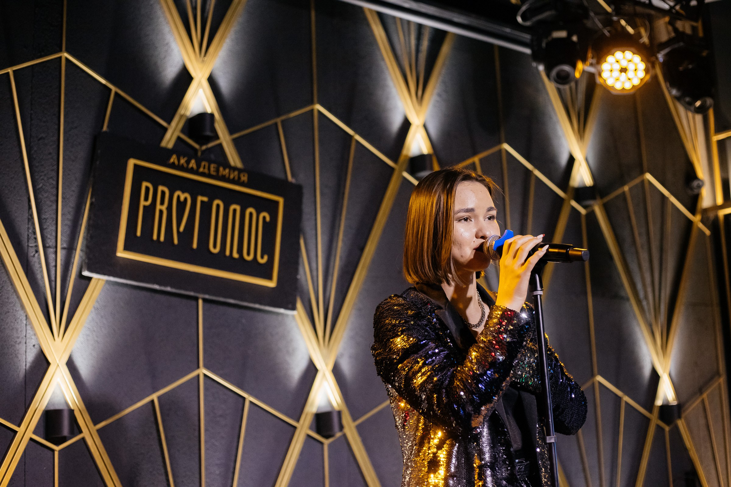 КАРАОКЕ БАР P'YANO. Репортажный и портретный фотограф в Екатеринбурге Гизатуллин Марат