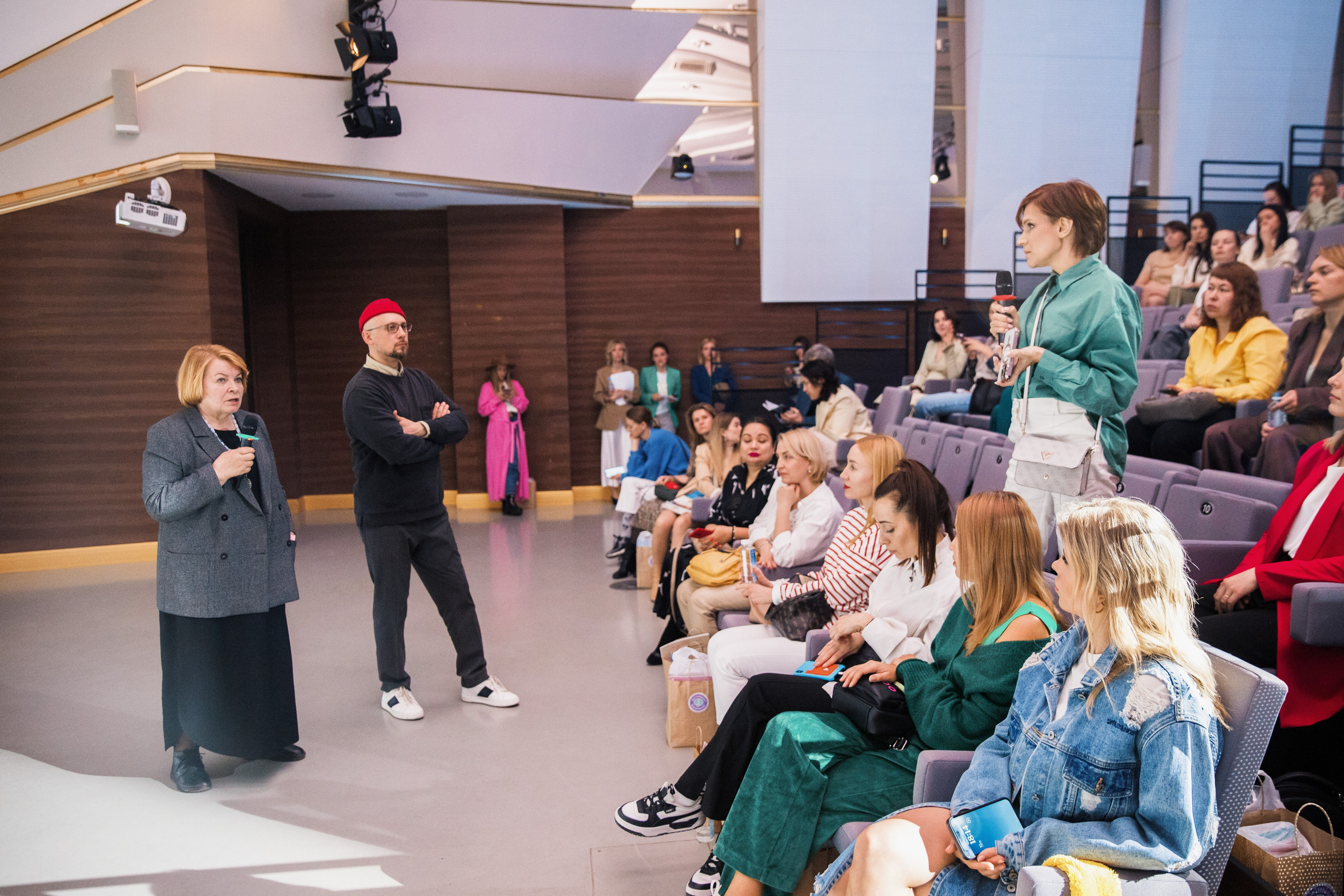 Конференция для мам. Репортажный и портретный фотограф в Екатеринбурге Гизатуллин Марат