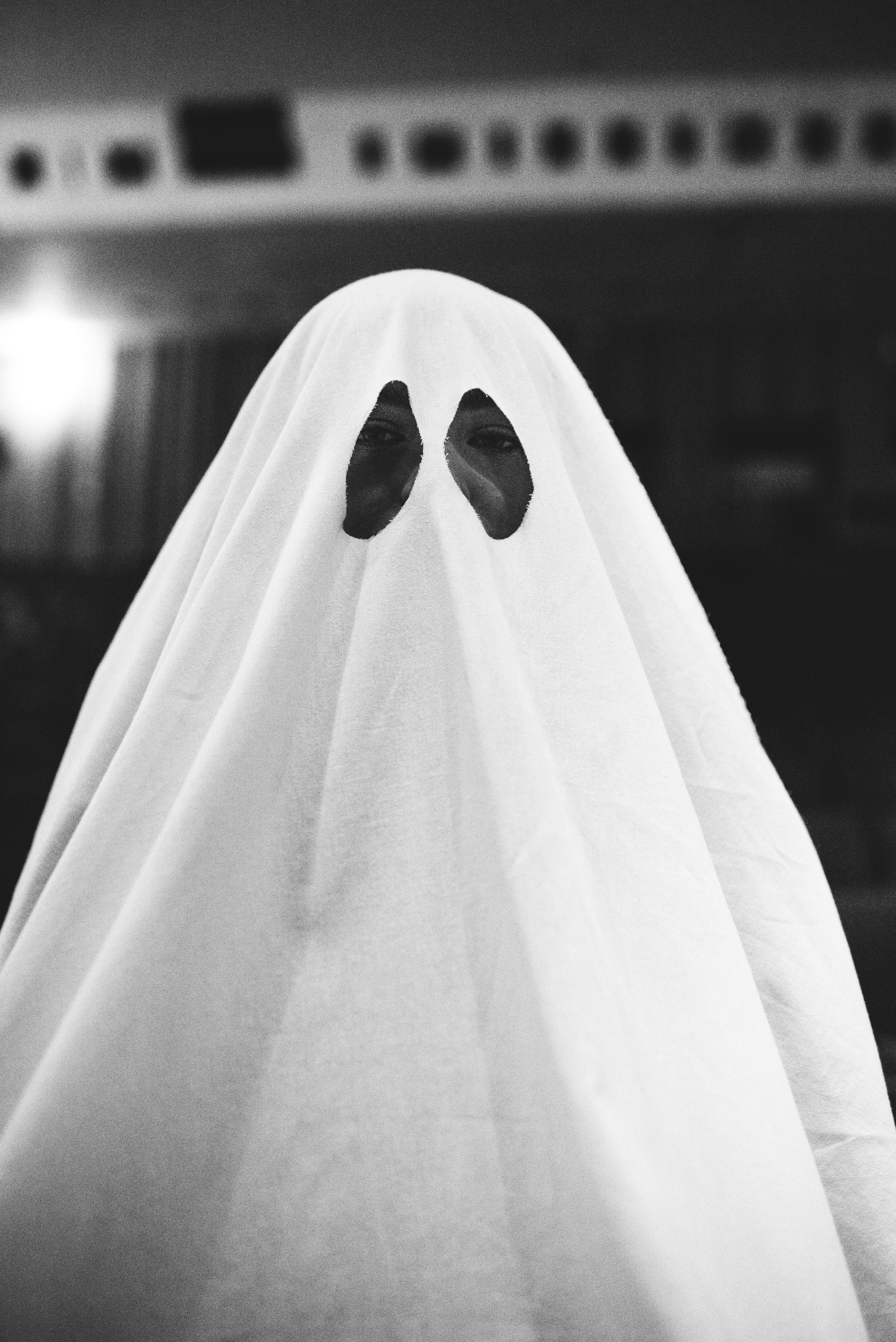 Съёмка «lovestory» привидений. Z H U R A V L E V