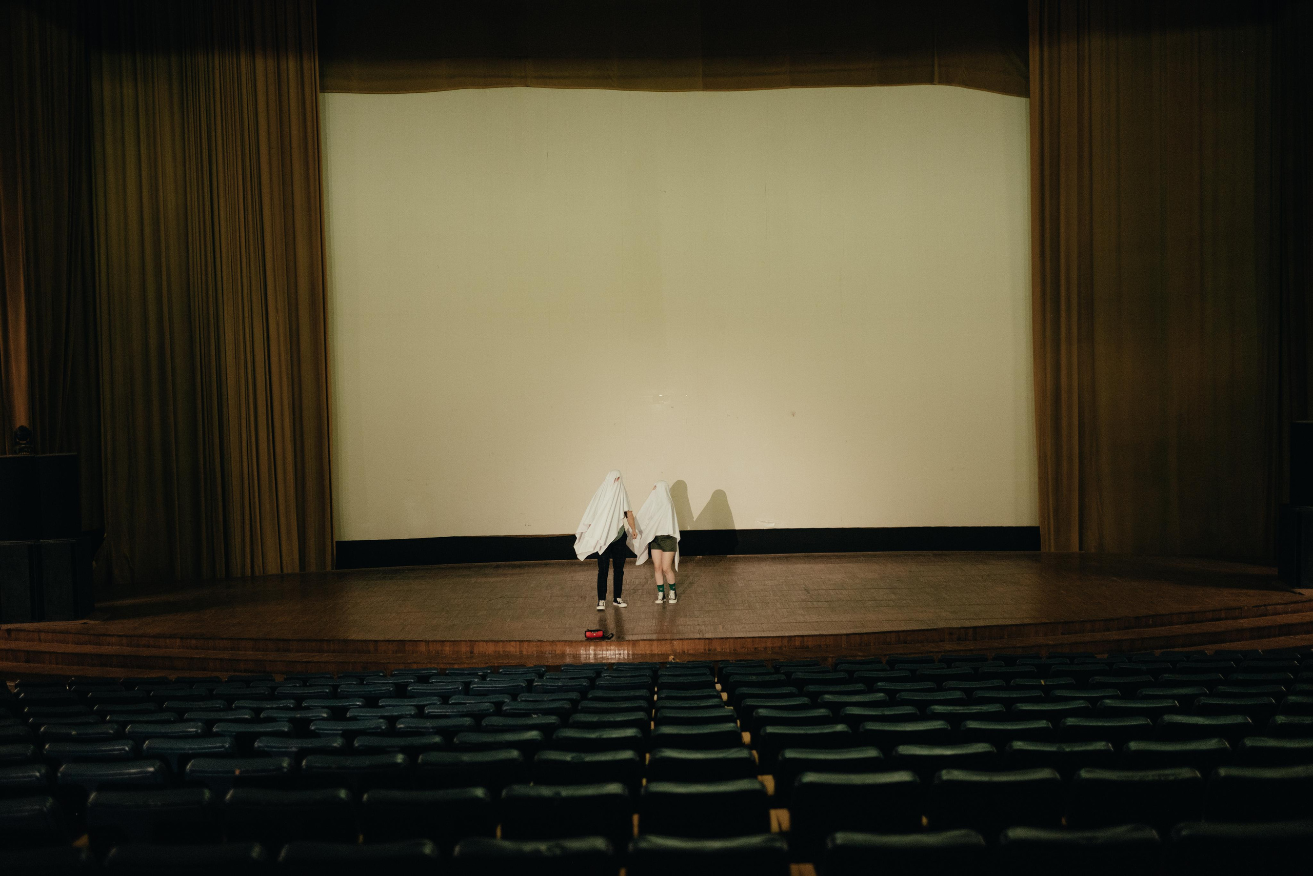 Съёмка «lovestory» привидений. Z H U R A V L E V