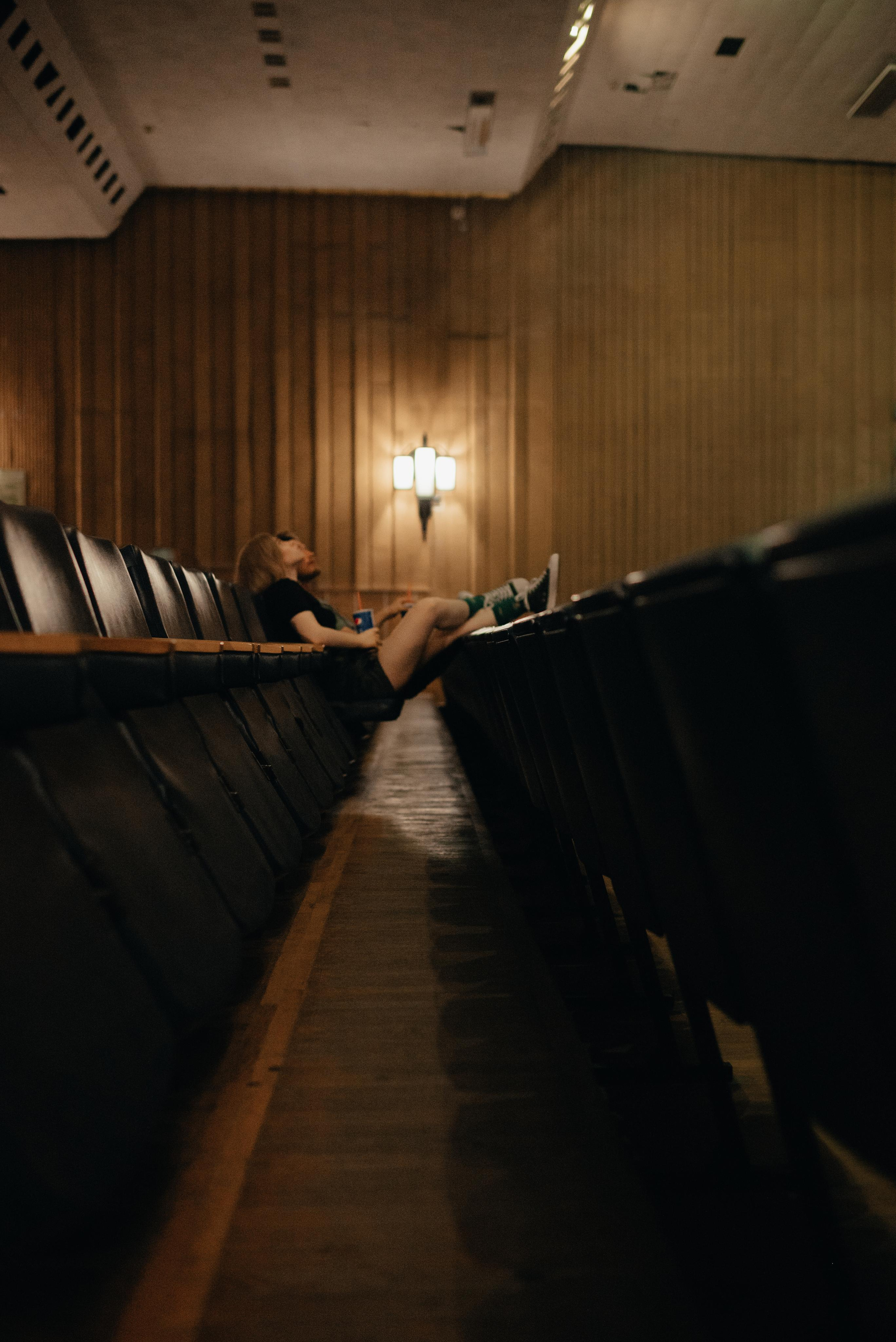 Съёмка «lovestory» привидений. Z H U R A V L E V