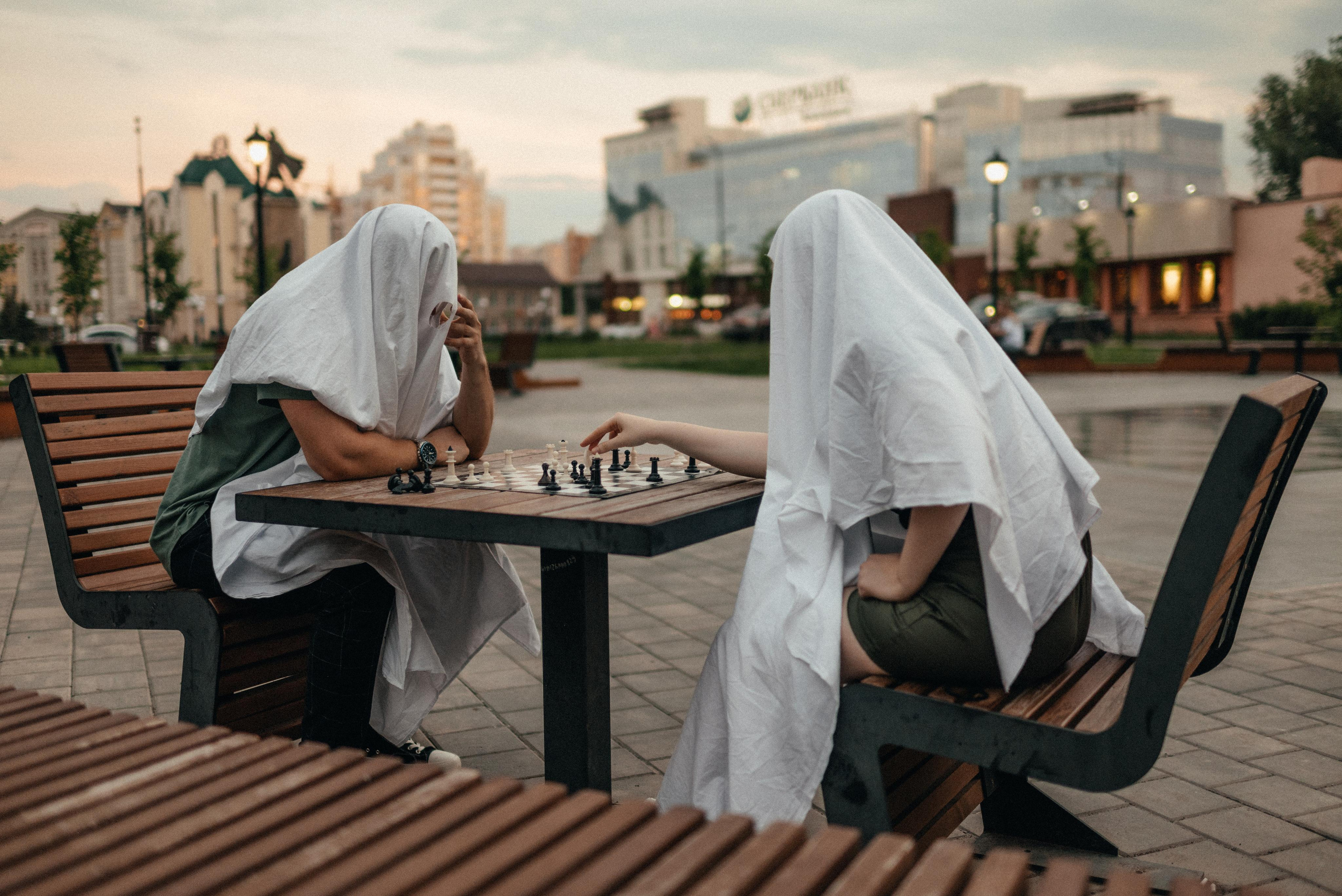 Съёмка «lovestory» привидений. Z H U R A V L E V