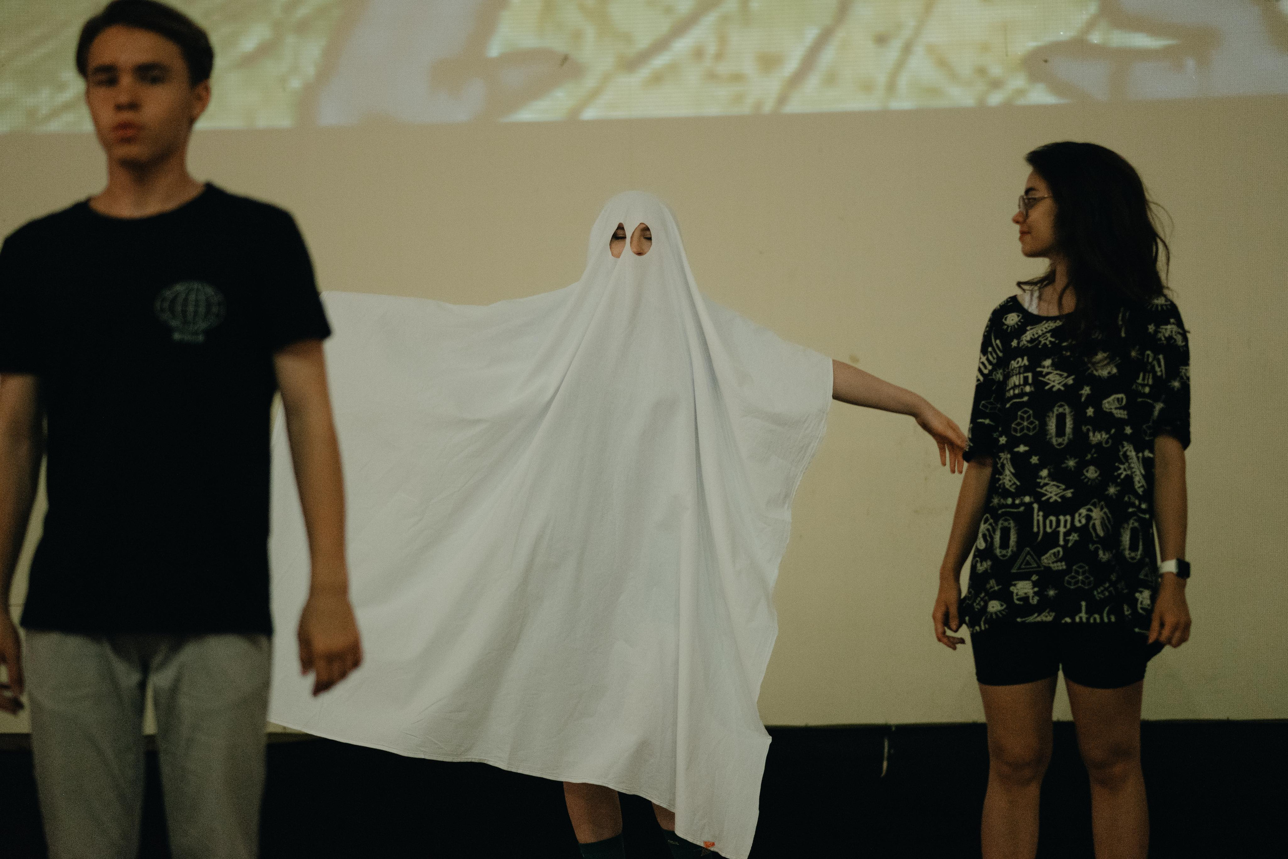 Съёмка «lovestory» привидений. Z H U R A V L E V