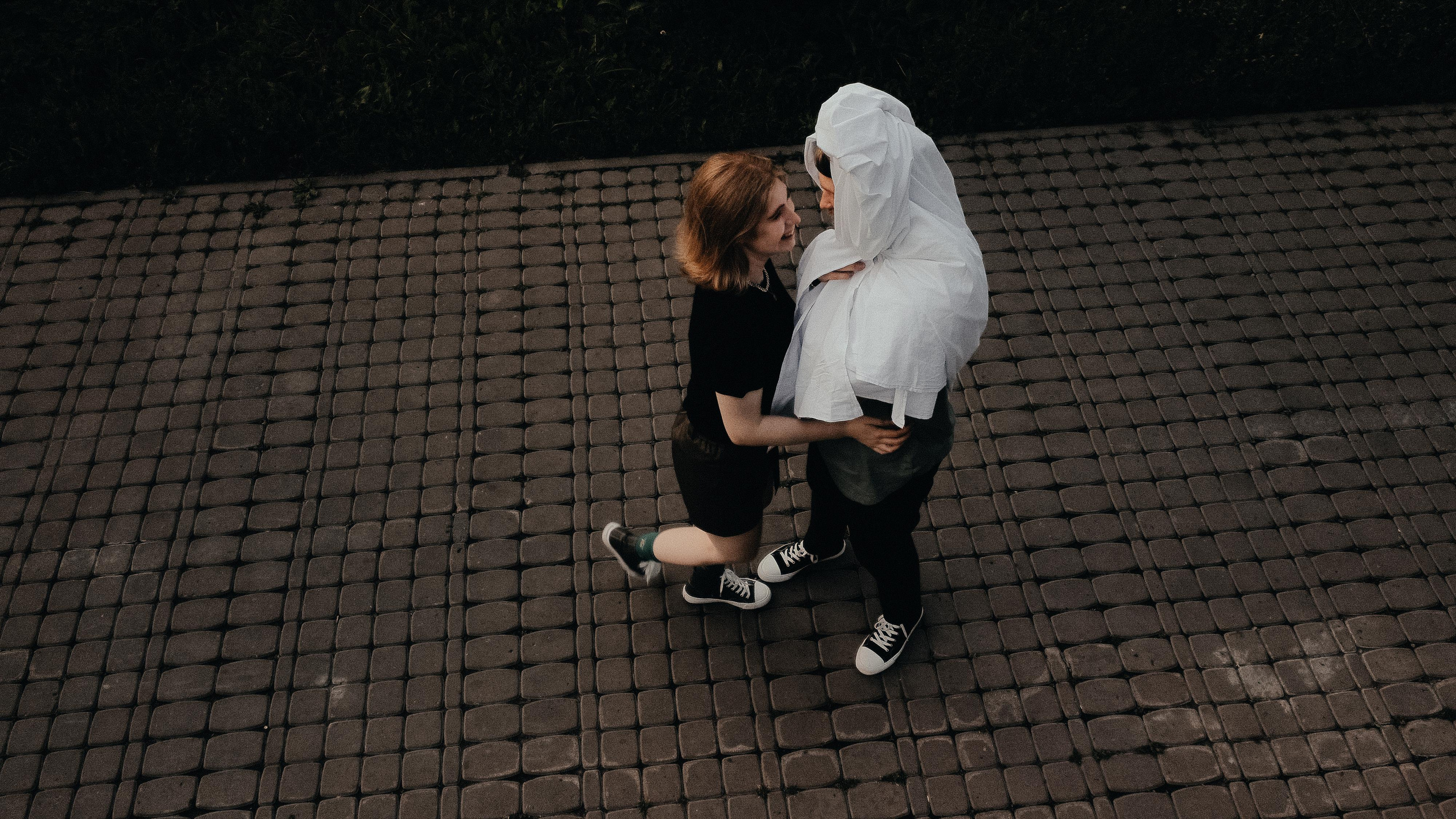 Съёмка «lovestory» привидений. Z H U R A V L E V