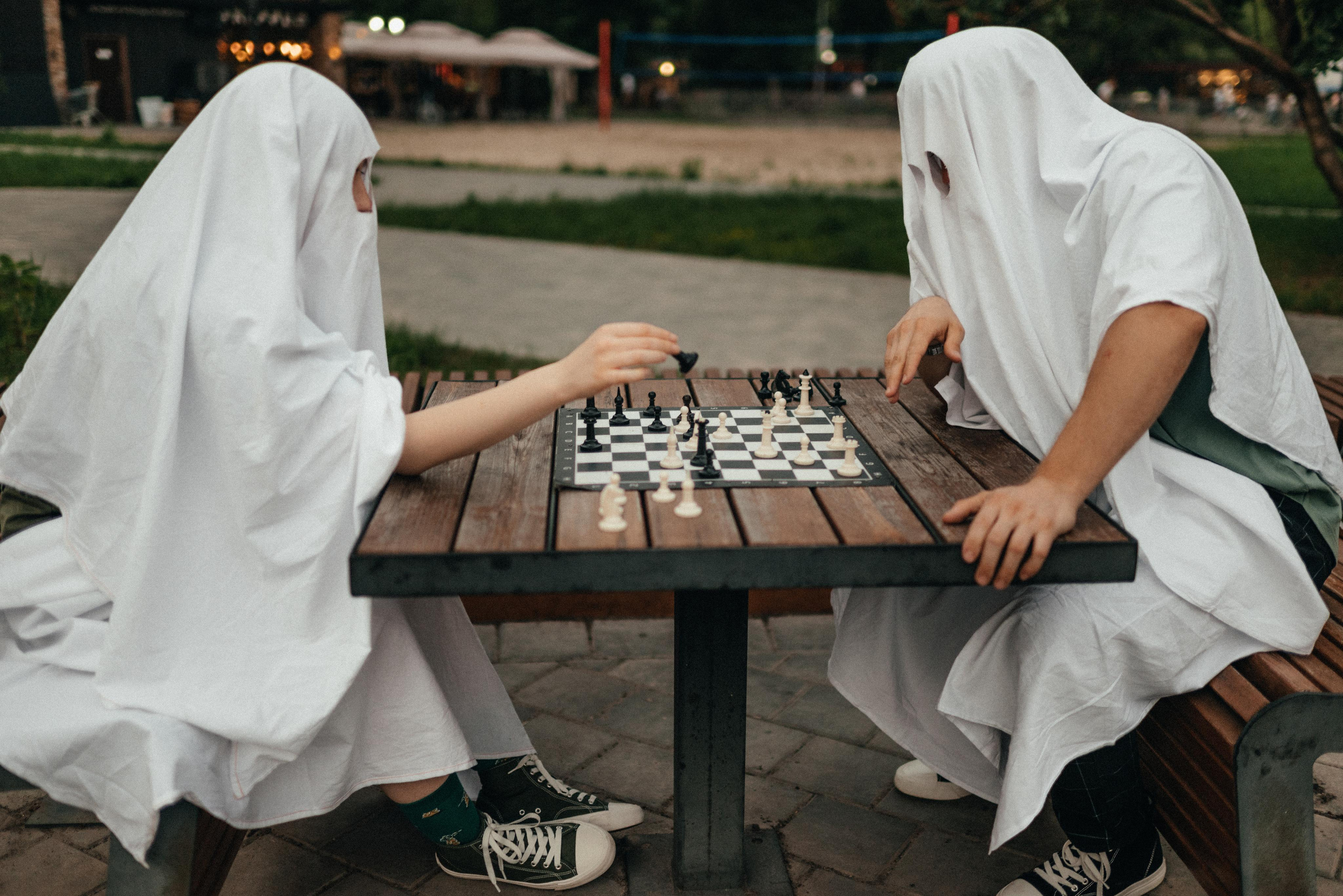 Съёмка «lovestory» привидений. Z H U R A V L E V