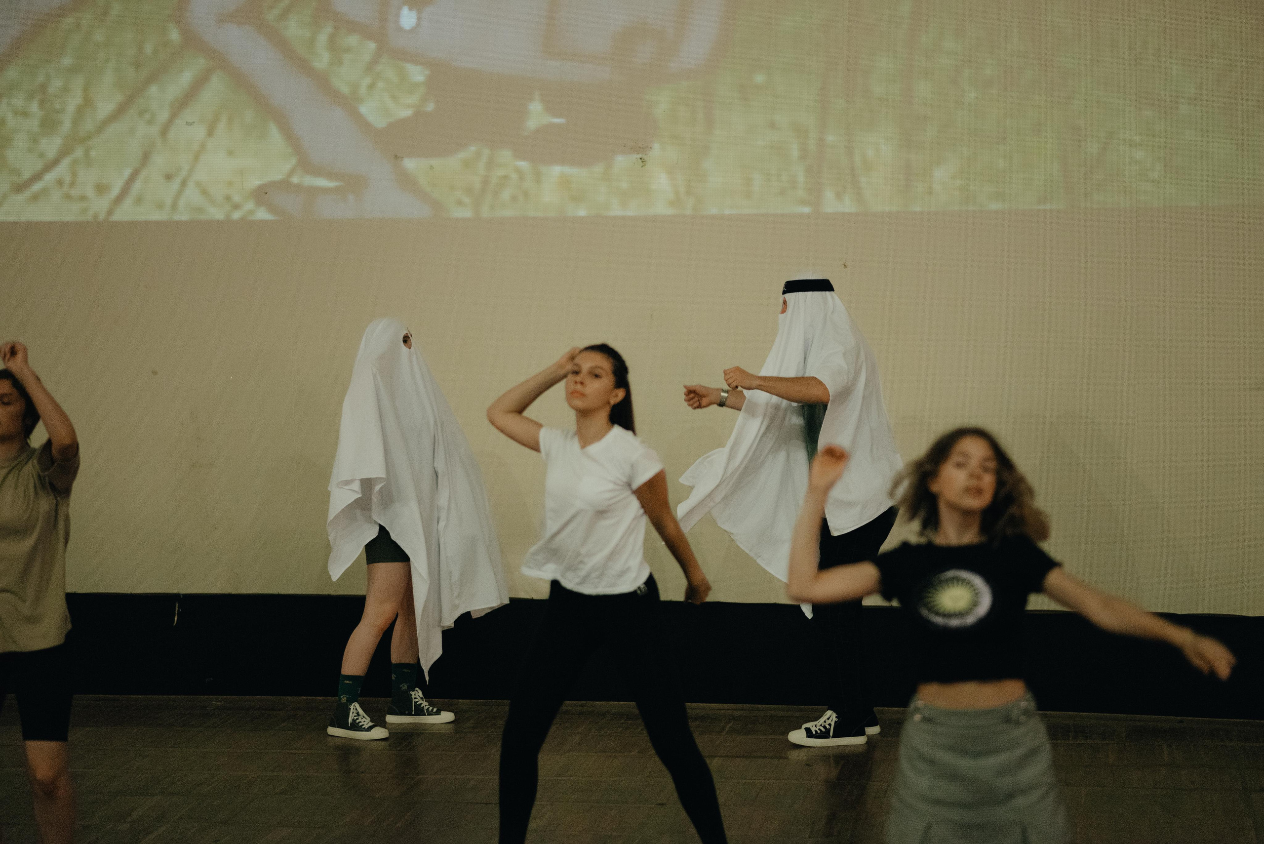 Съёмка «lovestory» привидений. Z H U R A V L E V