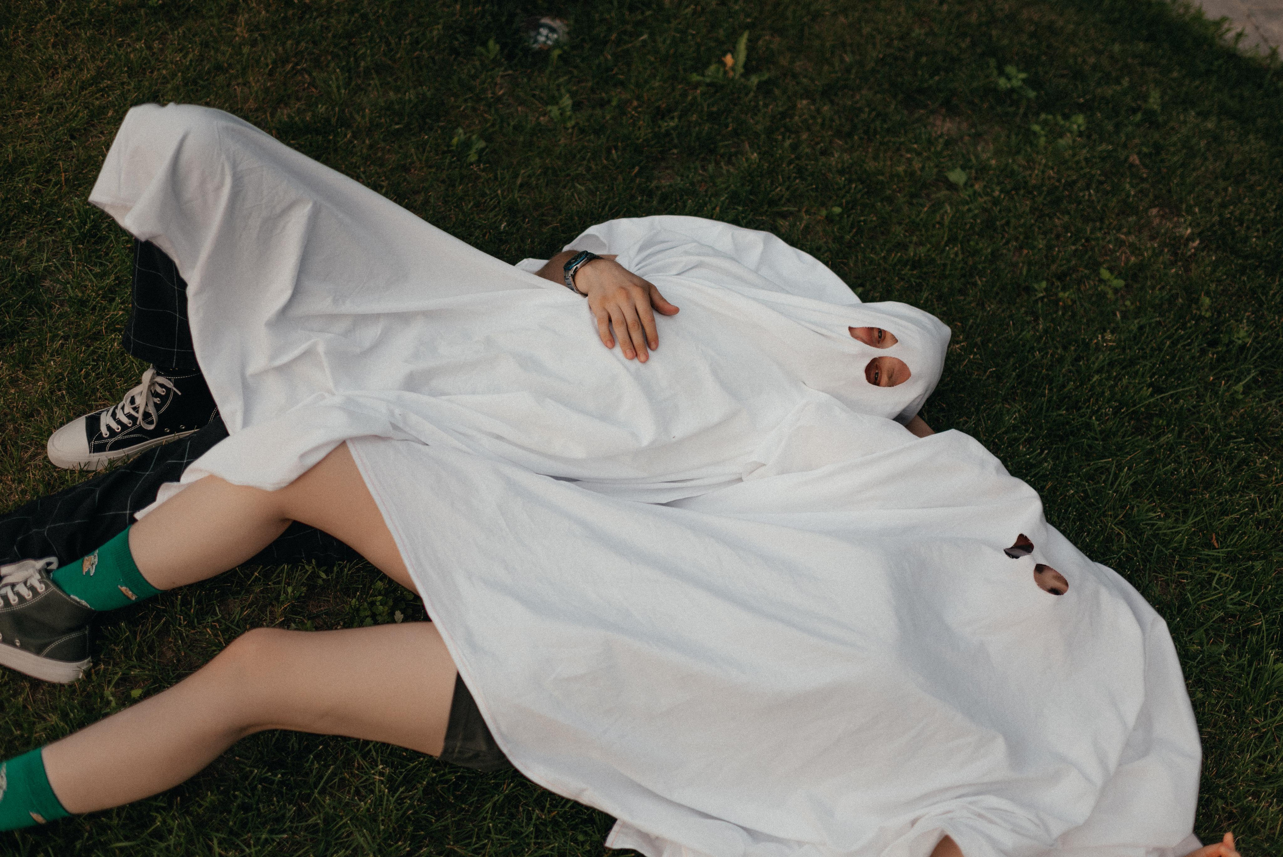 Съёмка «lovestory» привидений. Z H U R A V L E V