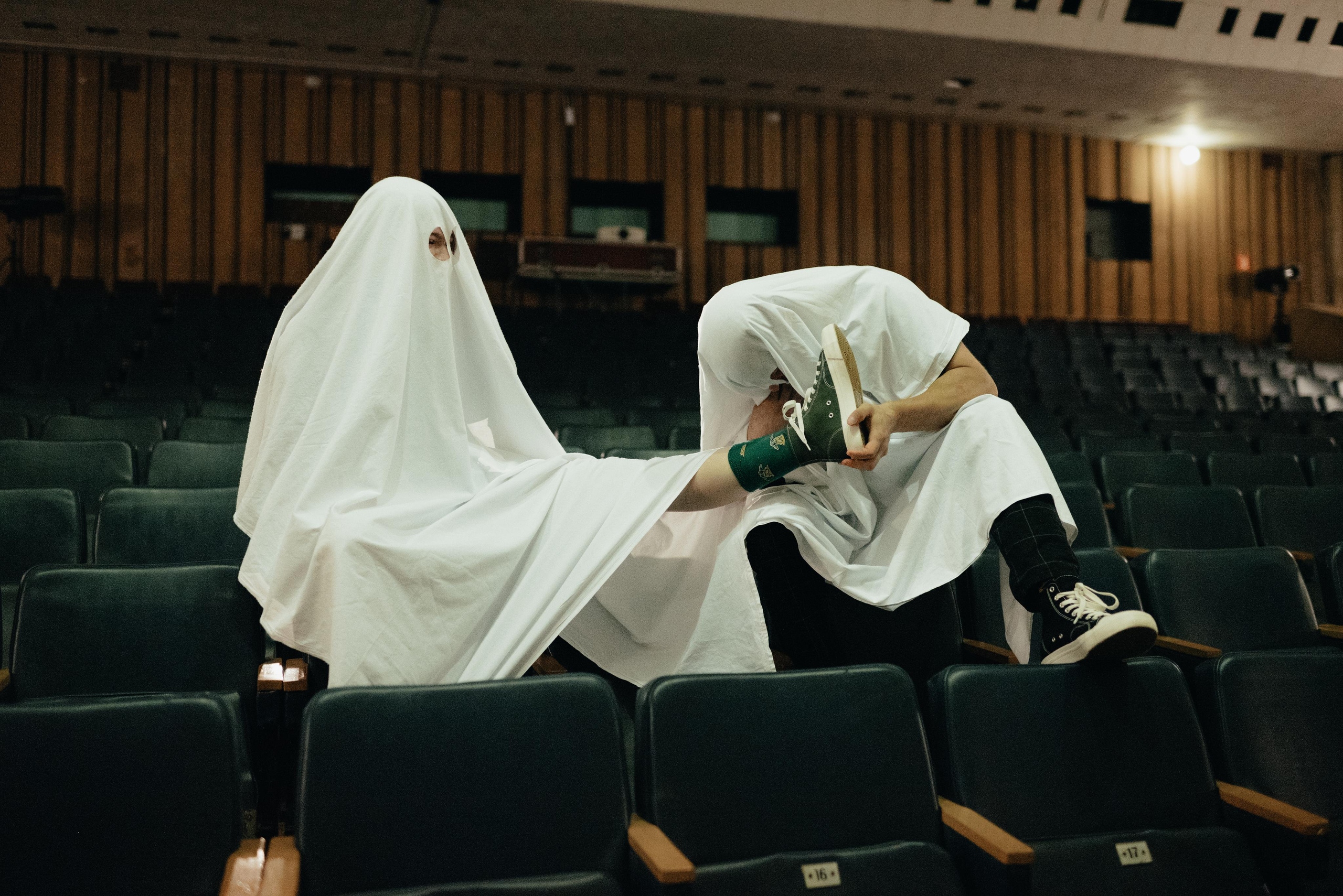 Съёмка «lovestory» привидений. Z H U R A V L E V