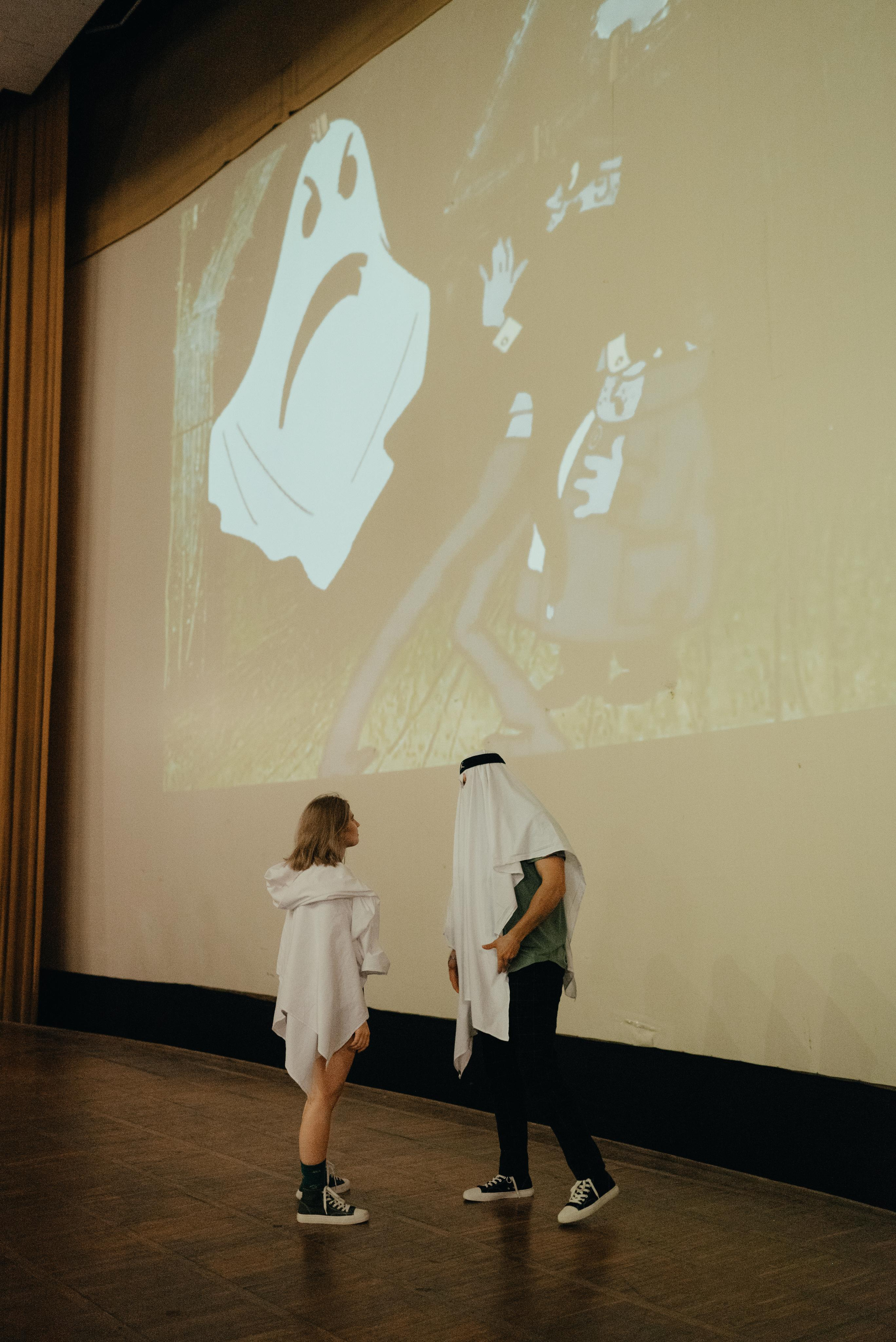 Съёмка «lovestory» привидений. Z H U R A V L E V