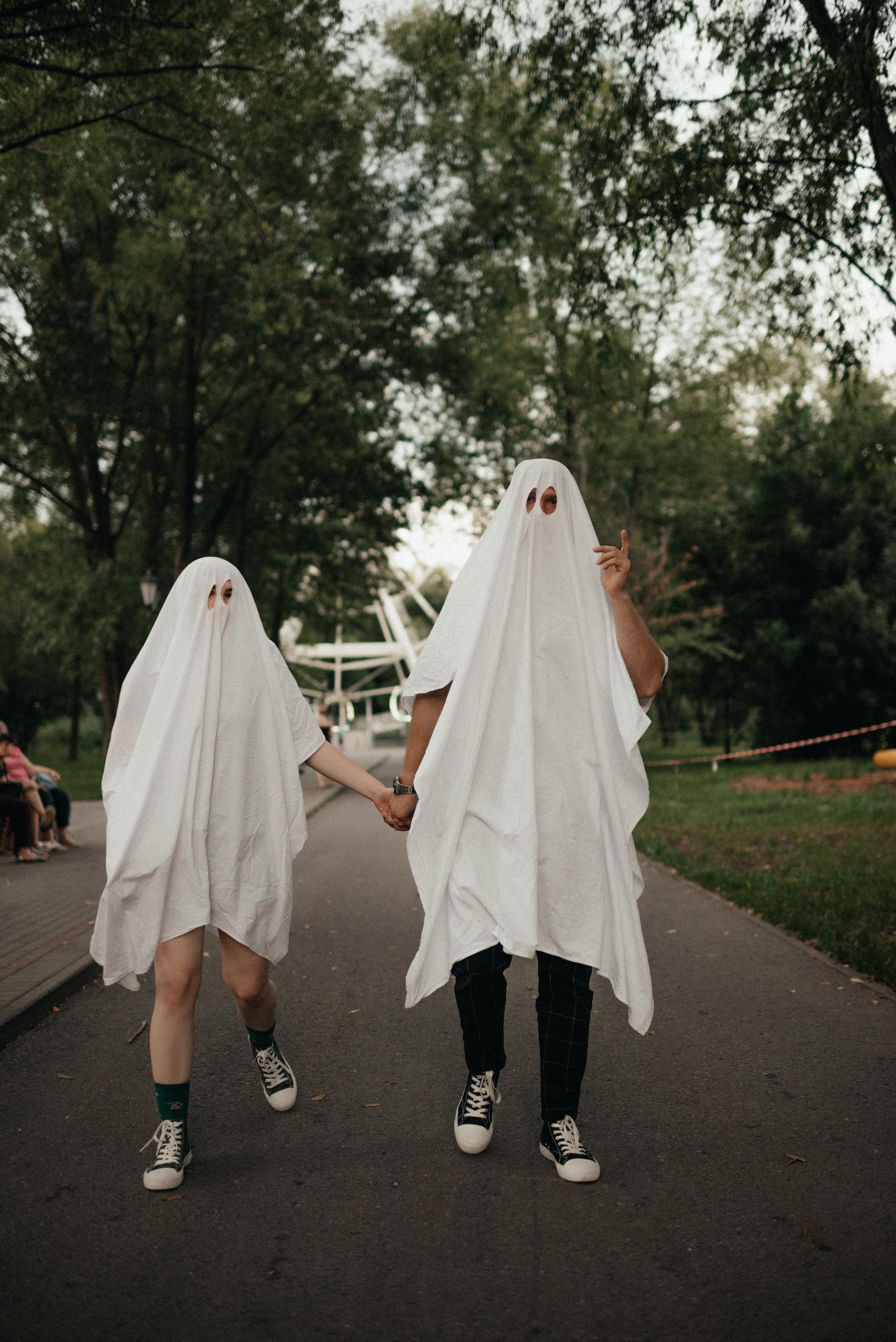 Съёмка «lovestory» привидений. Z H U R A V L E V