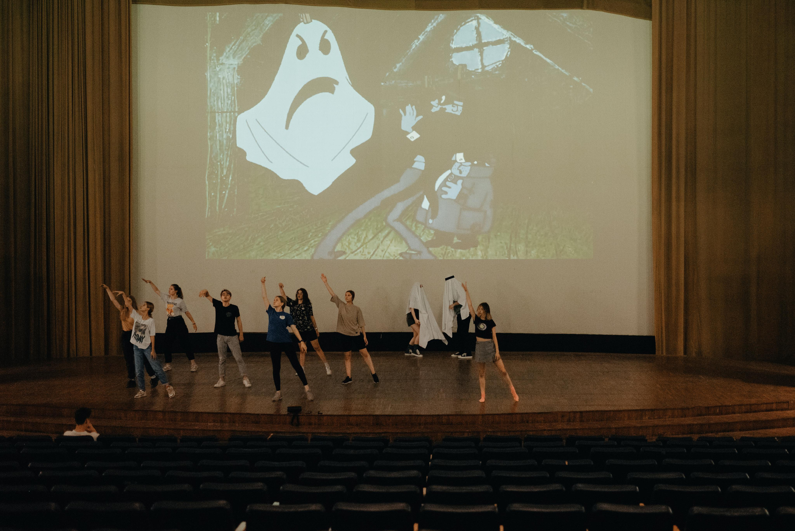 Съёмка «lovestory» привидений. Z H U R A V L E V