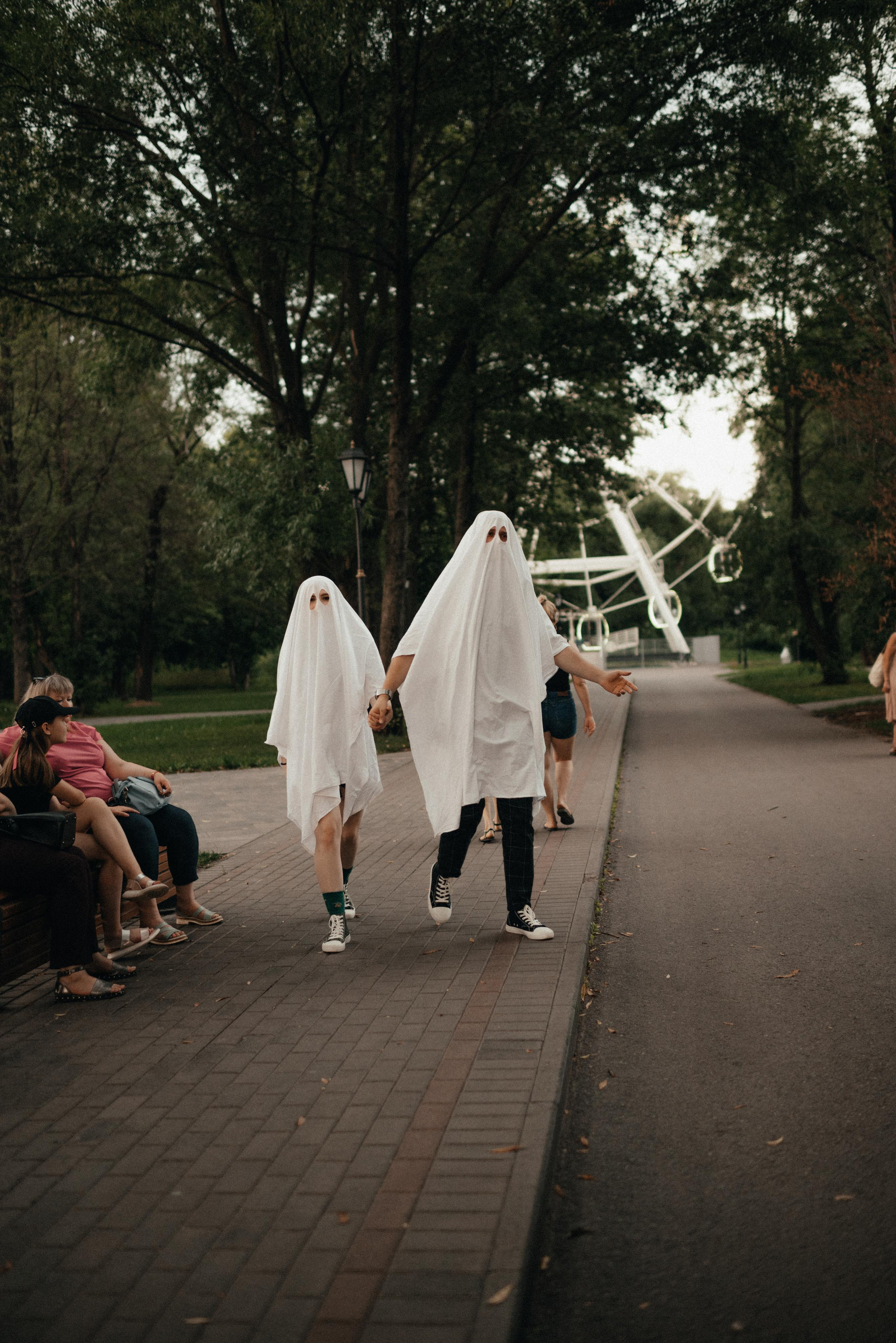 Съёмка «lovestory» привидений. Z H U R A V L E V