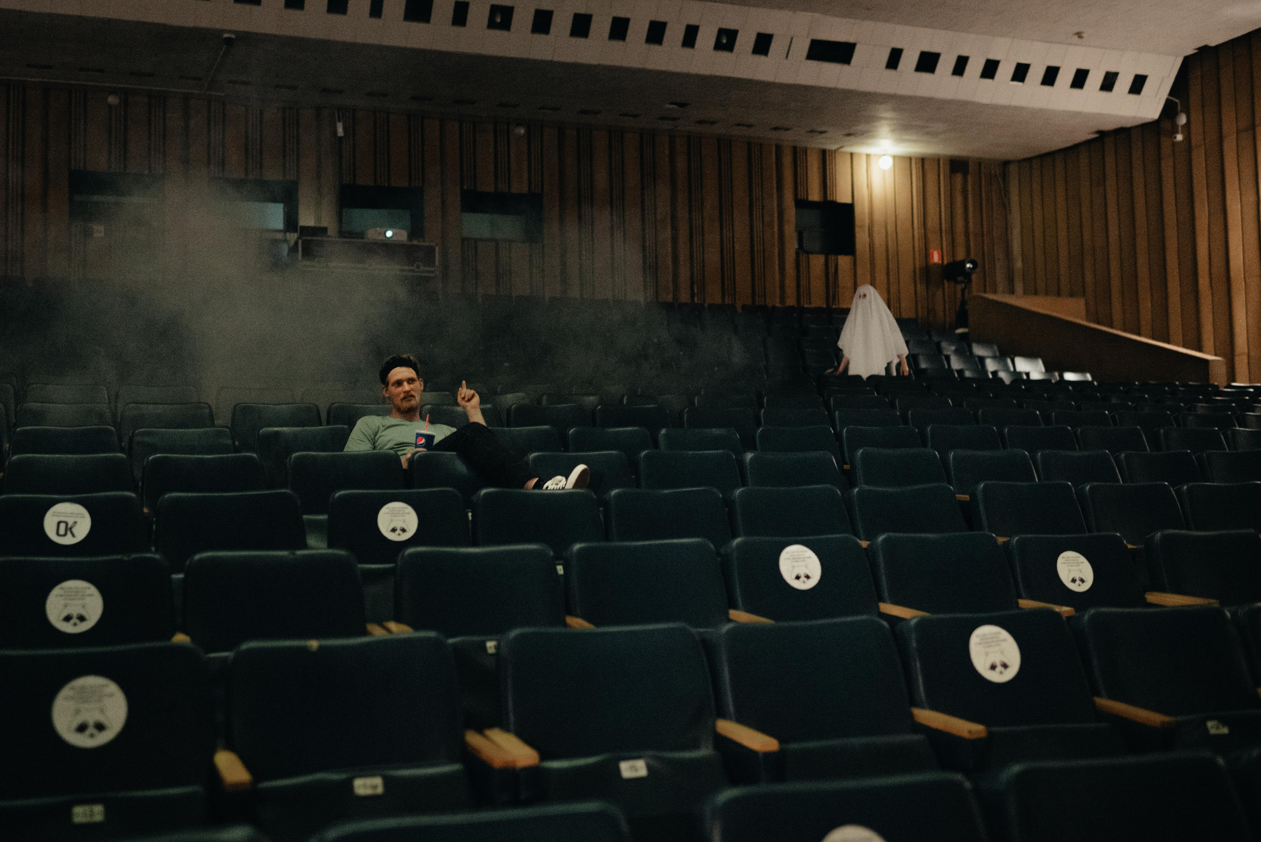 Съёмка «lovestory» привидений. Z H U R A V L E V