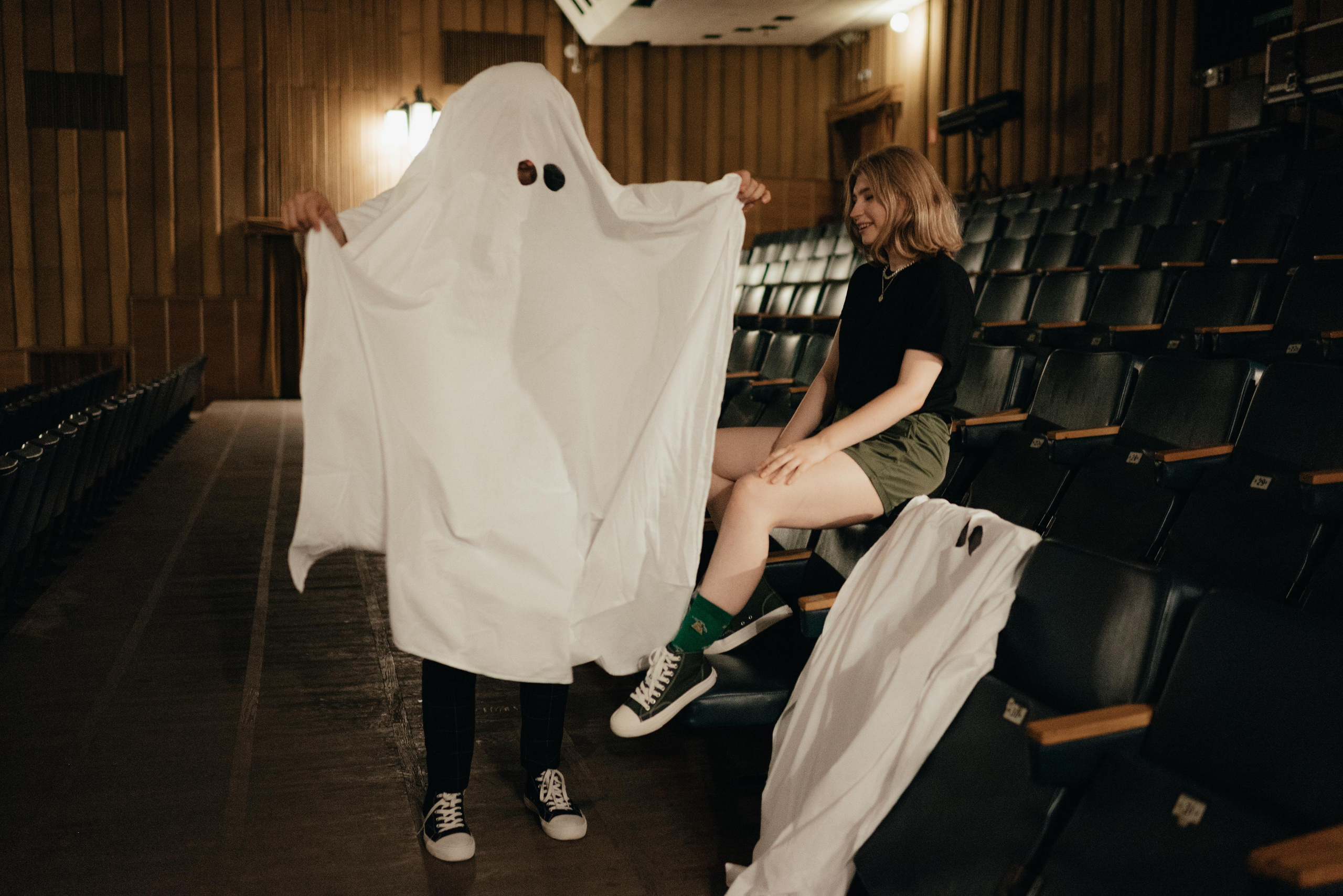 Съёмка «lovestory» привидений. Z H U R A V L E V