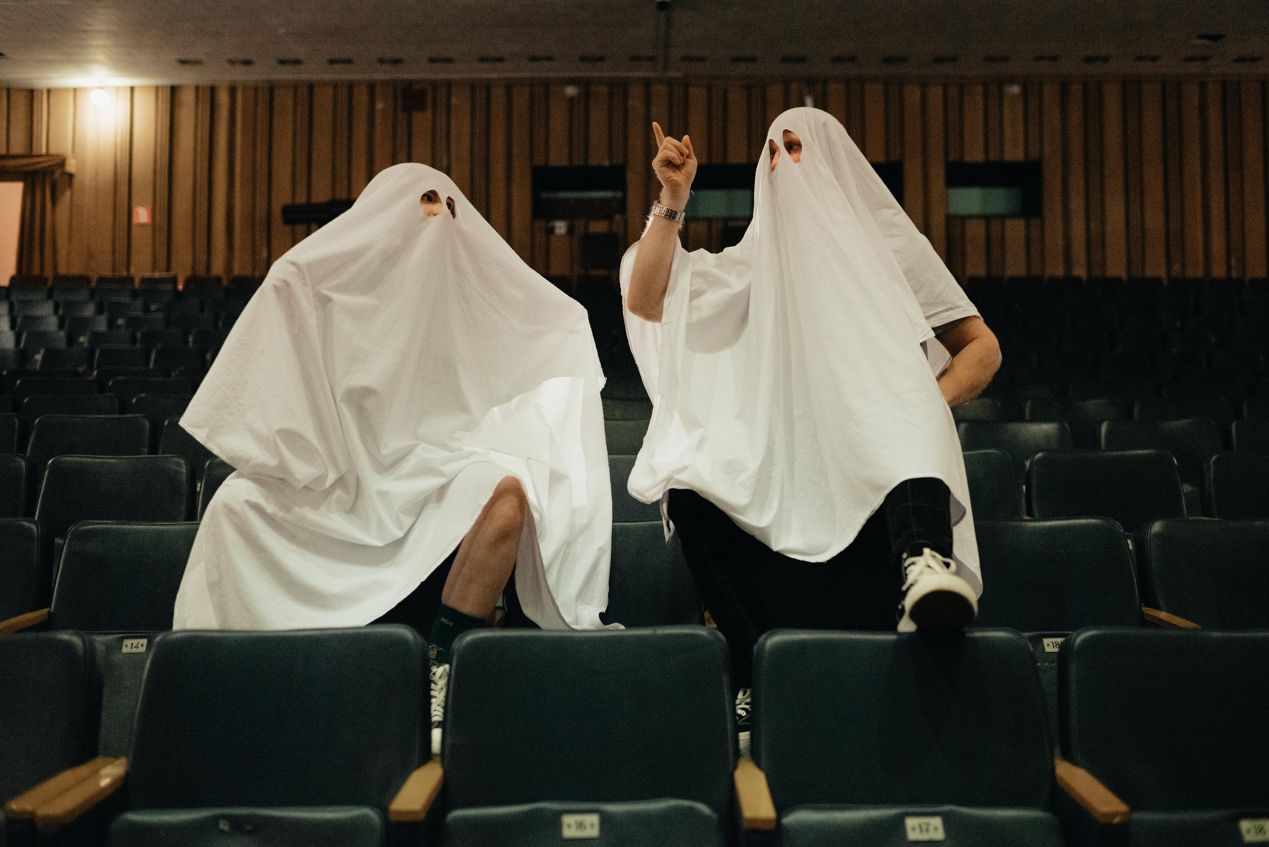 Съёмка «lovestory» привидений. Z H U R A V L E V