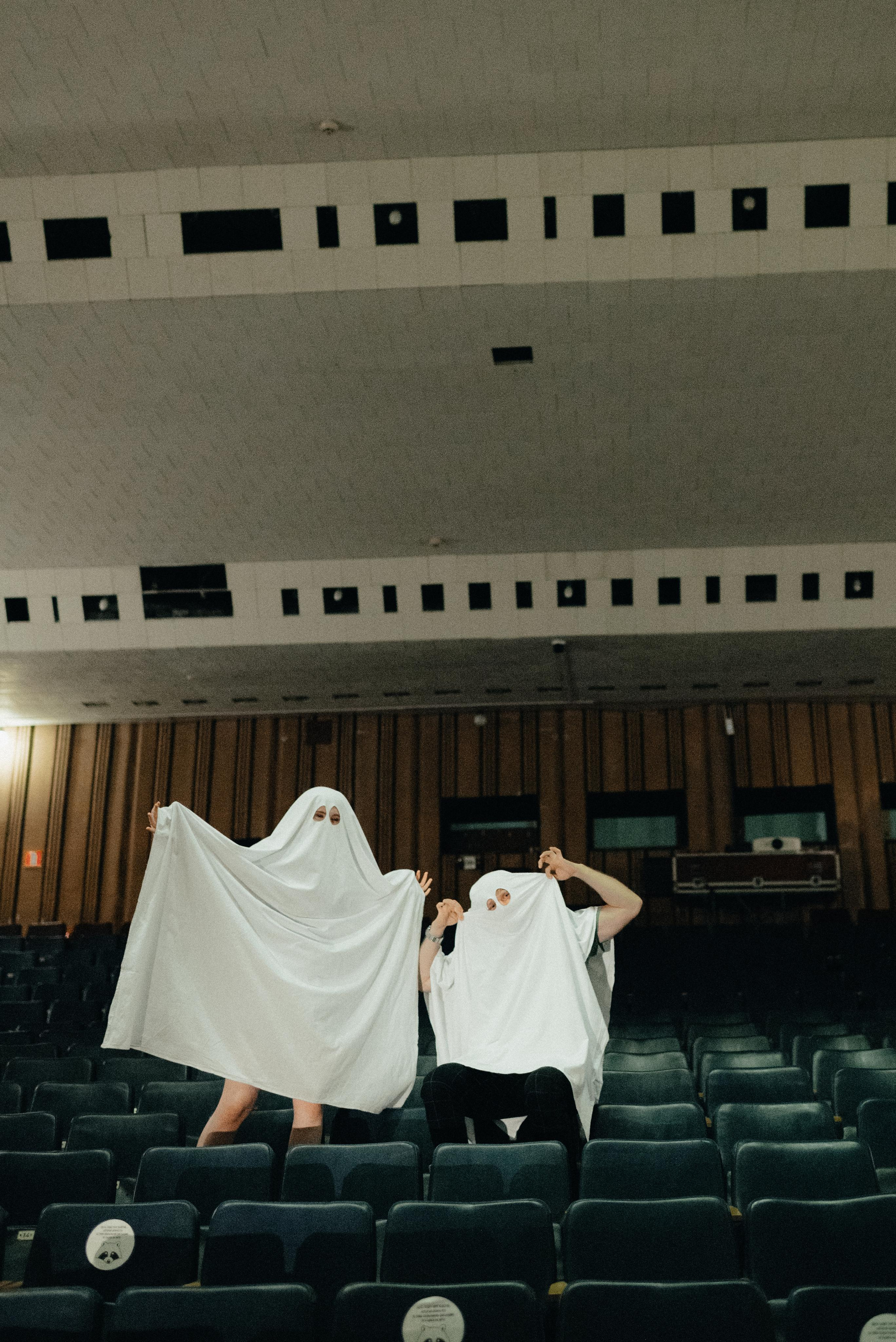 Съёмка «lovestory» привидений. Z H U R A V L E V