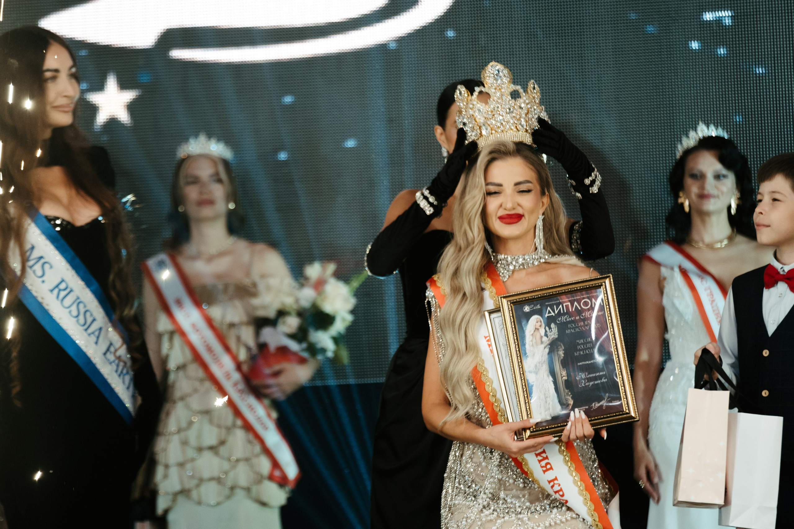 Мисс и Миссис Россия Земли Краснодар 2025 программа. Свадебный и репортажной фотограф Денис Ожигин в Краснодаре и Краснодарском крае