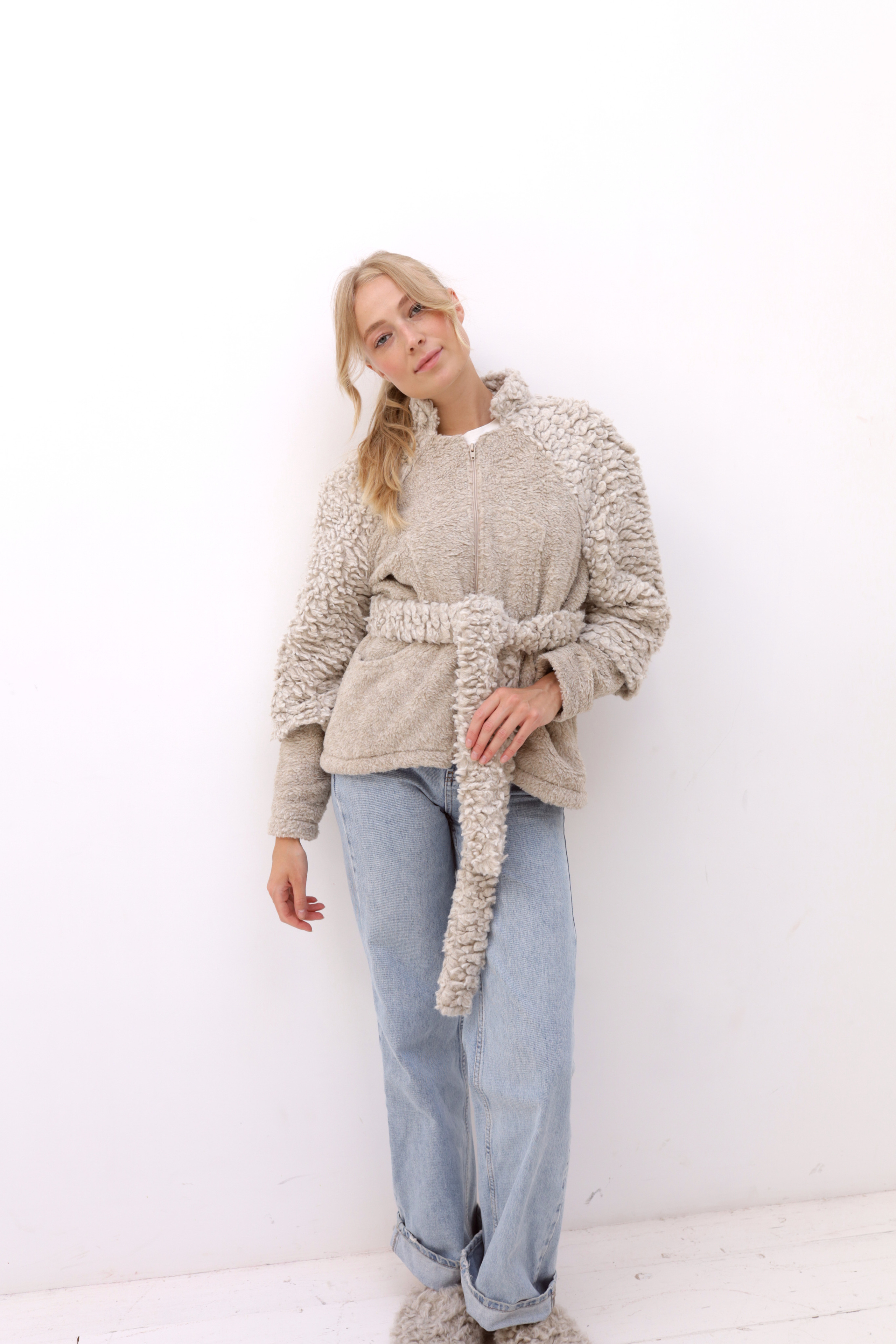 Съёмка для производства швейных изделий eco-oz.ru. Http://mira-photo.ru/