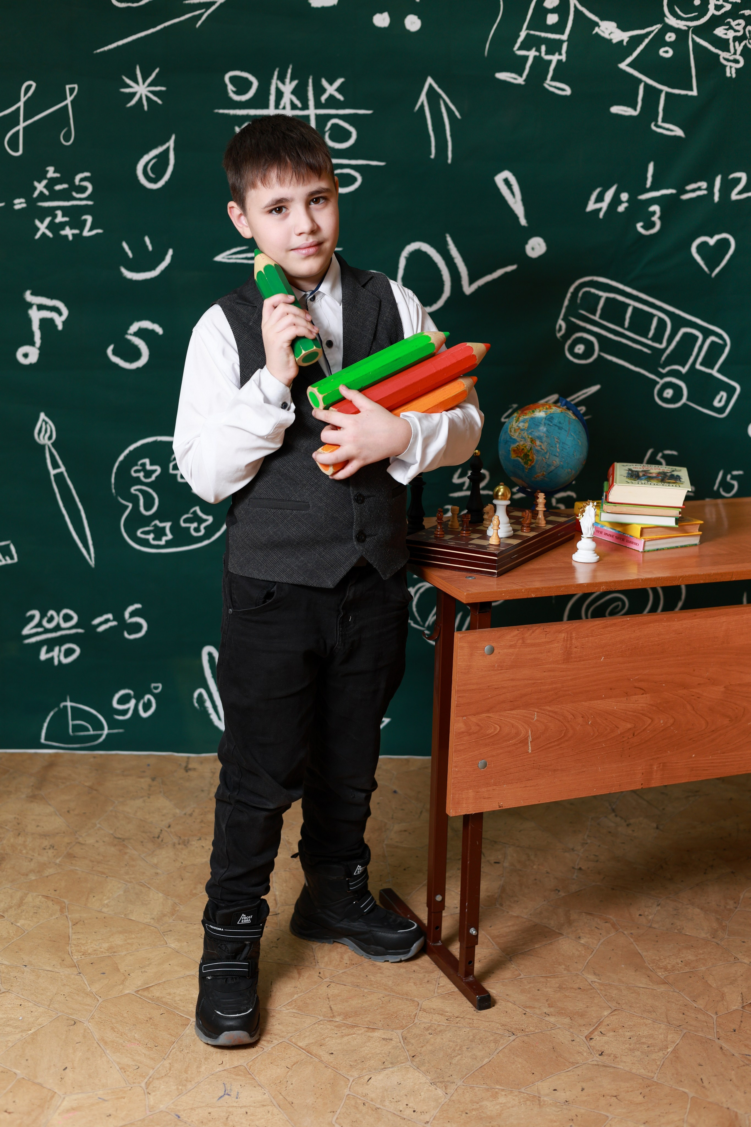 Выпускные съемки «Школа. Портреты». «ФотоЛерия» ФОТОГРАФ ВЫПУСКНЫЕ АЛЬБОМЫ