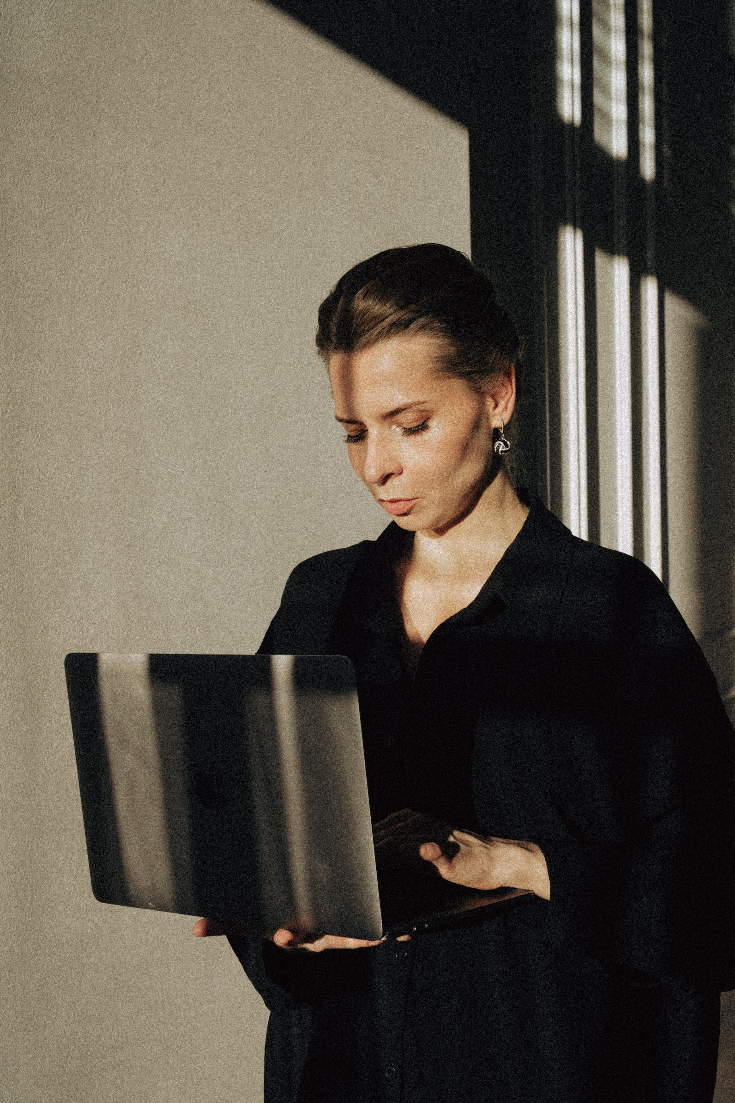 ФОТОСЕСИИЯ В СТУДИИ ДЛЯ ДЕВУШКИ ПСИХОЛОГА. Профессиональный фотограф, Санкт-Петербург — Виктория Богомолова