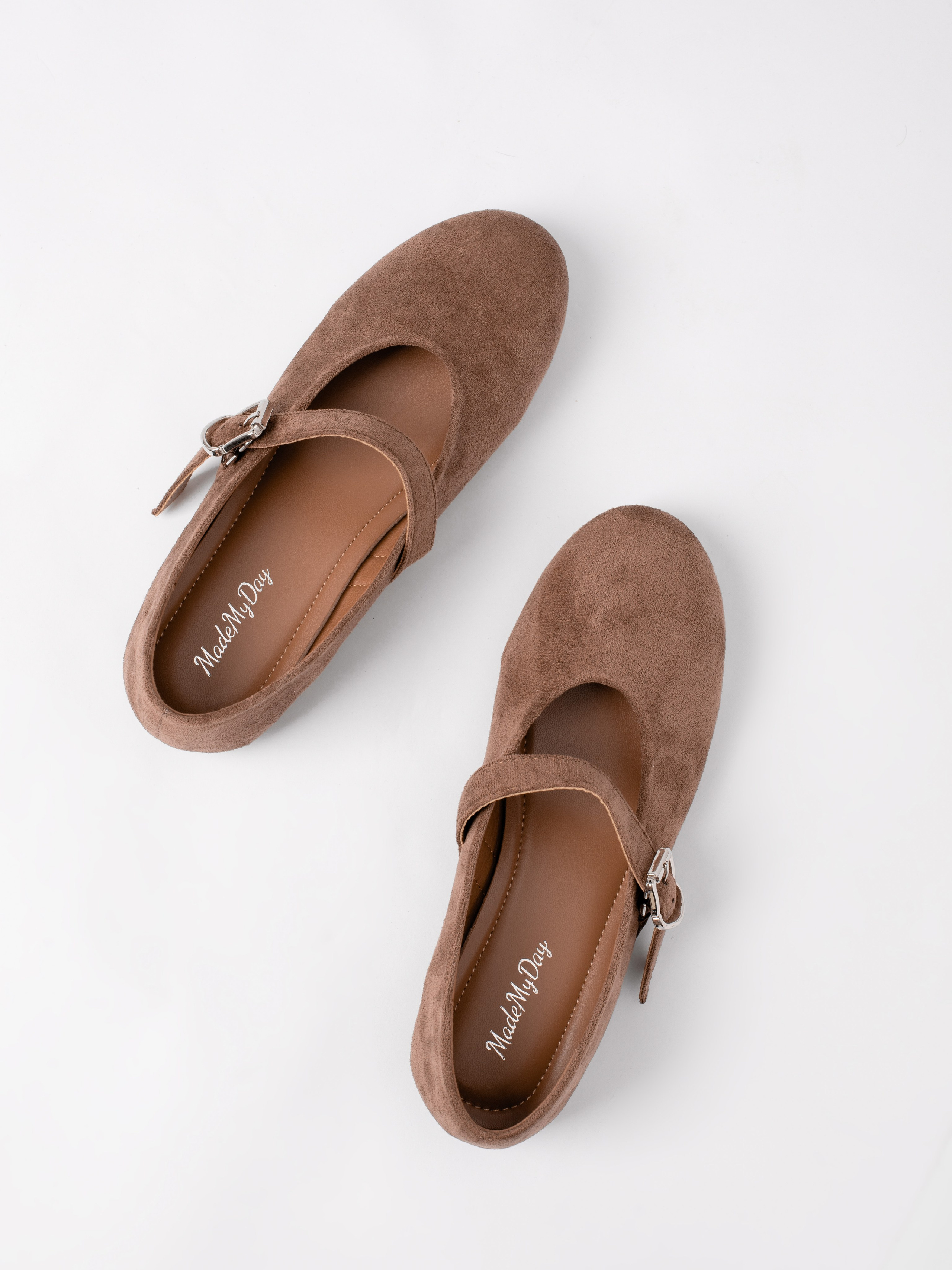 Туфли женские. Фотостудия предметной и модельной съёмки для маркетплейсов