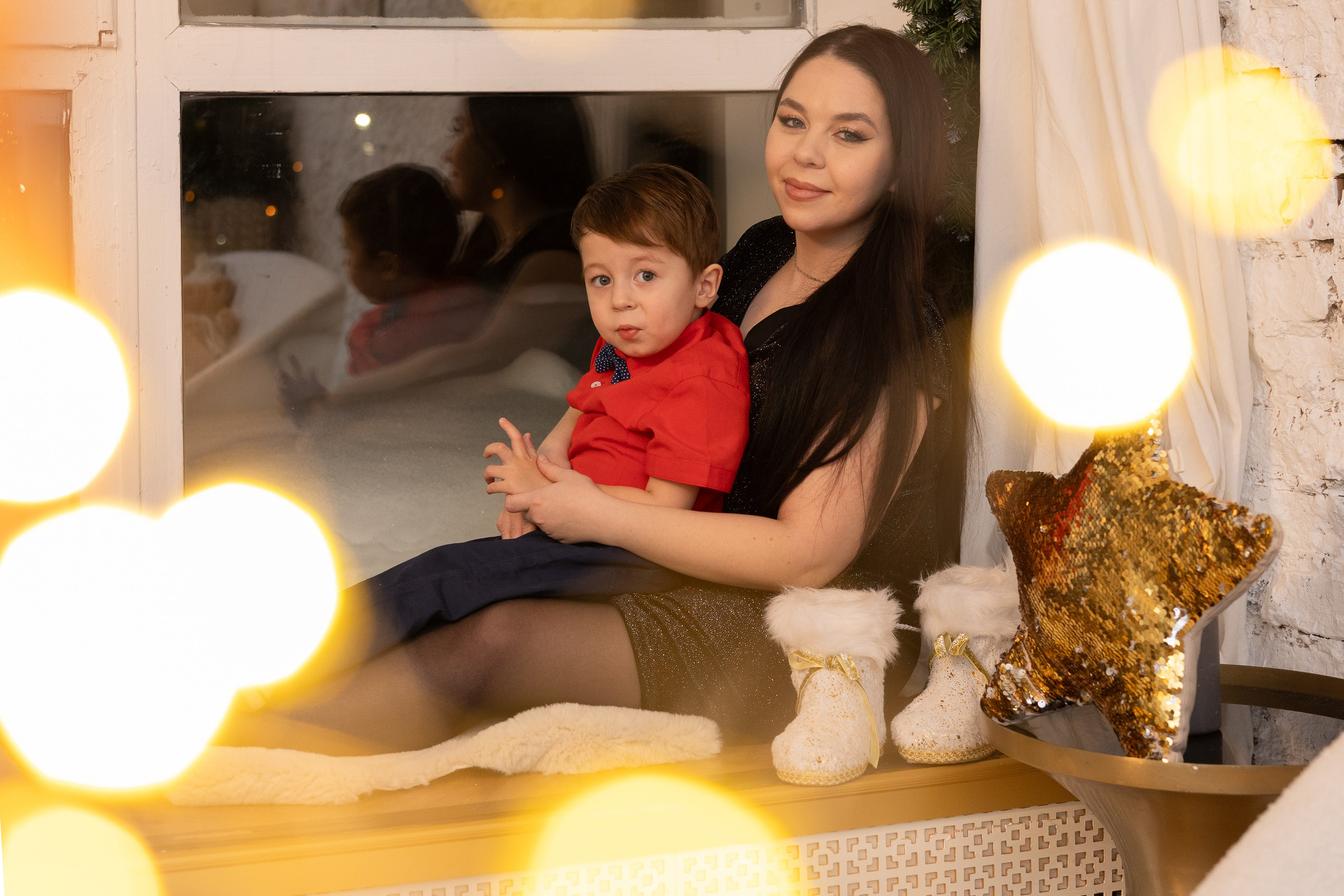 Детская новогодняя фотосессия в студии Ижевска для озорного Данила