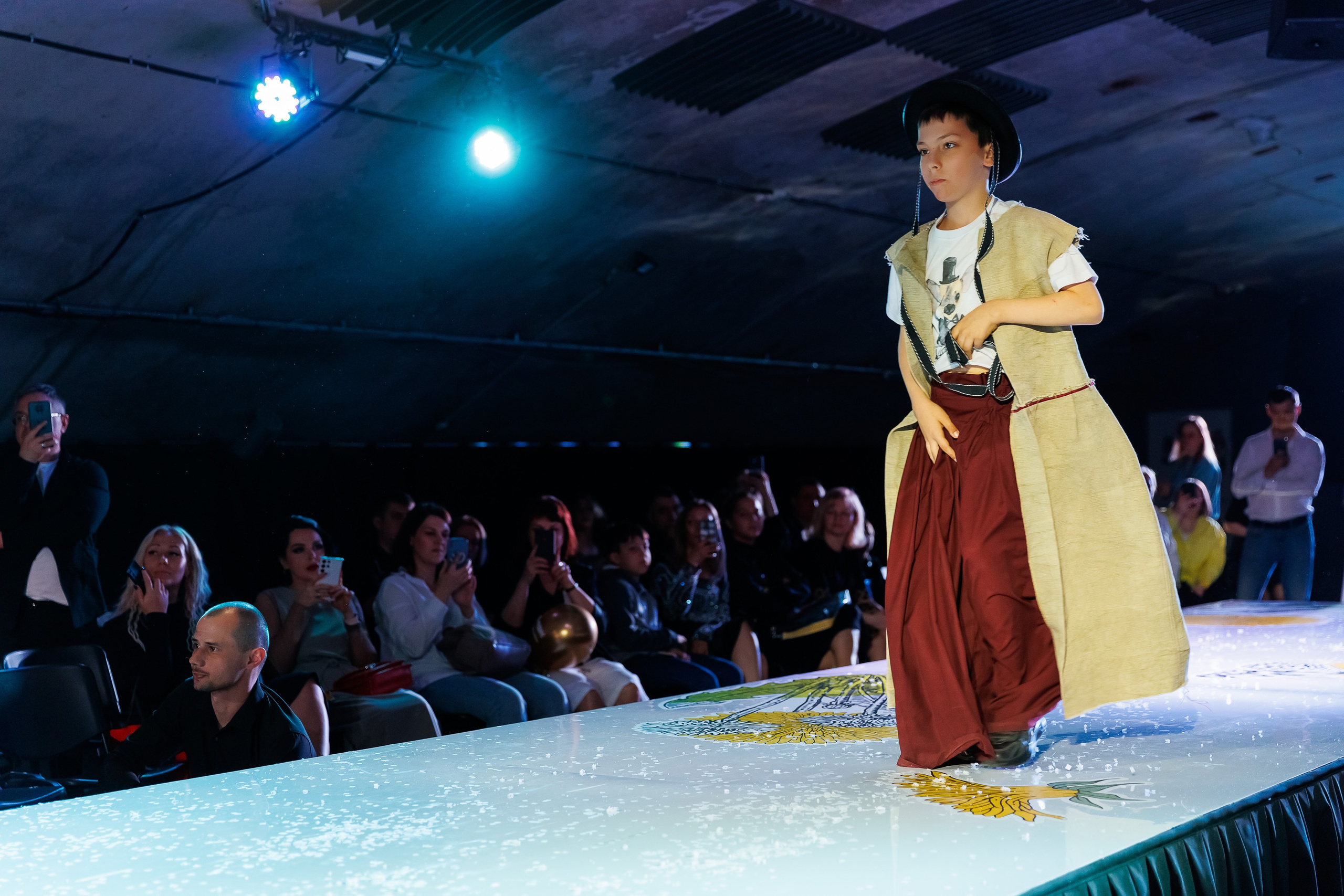 Показ Надежды Шибиной от журнала «Жираf». Фотограф Новосибирск — Наталья Гресь