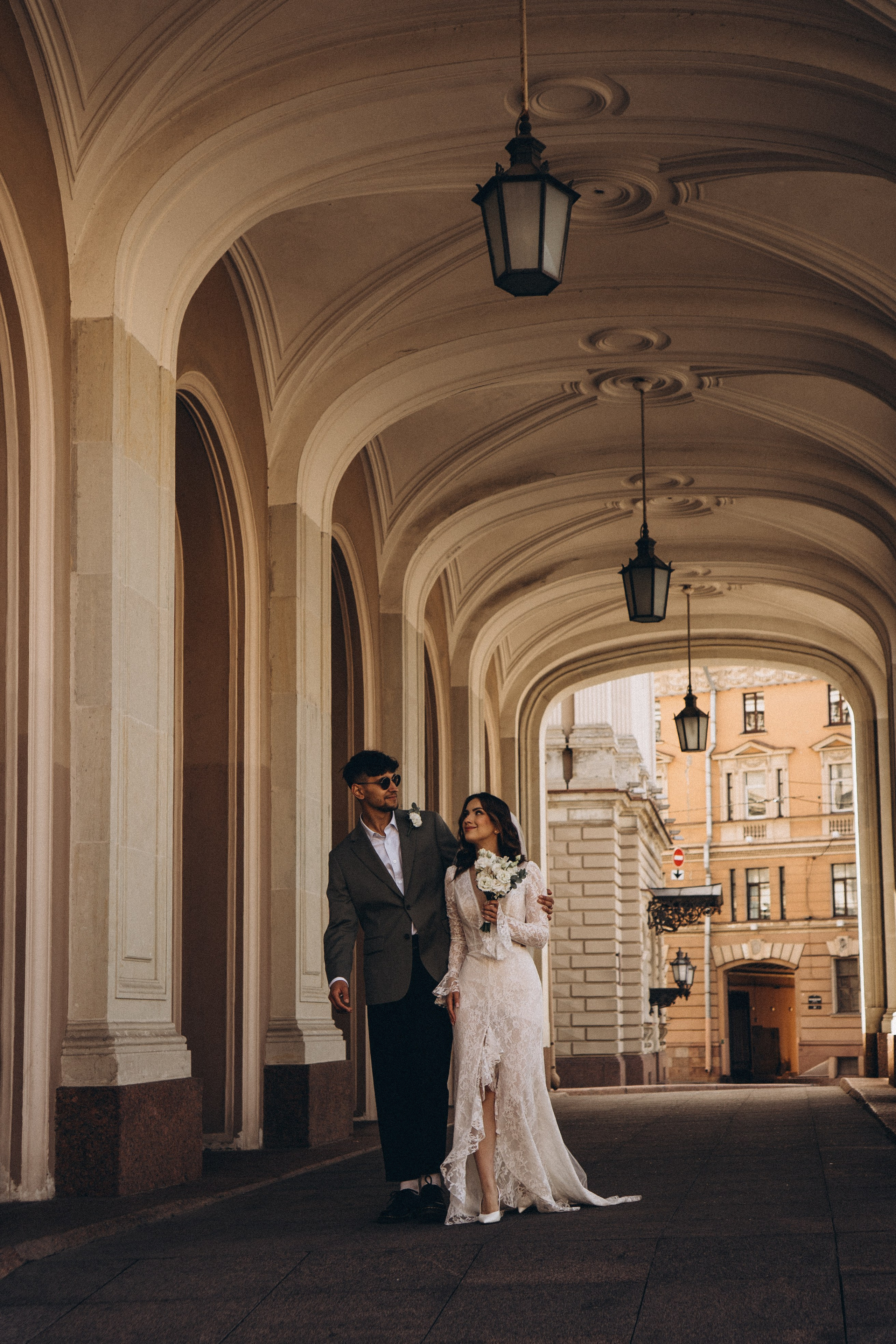 СВАДЕБНАЯ ПРОГУЛКА ВОЗЕ ИСАИКЕВСКОГО СОБОРА АСТОРИИ И ЗАКОНОДАЛЕТНОГО СОБРАНИЯ. Профессиональный фотограф, Санкт-Петербург — Виктория Богомолова