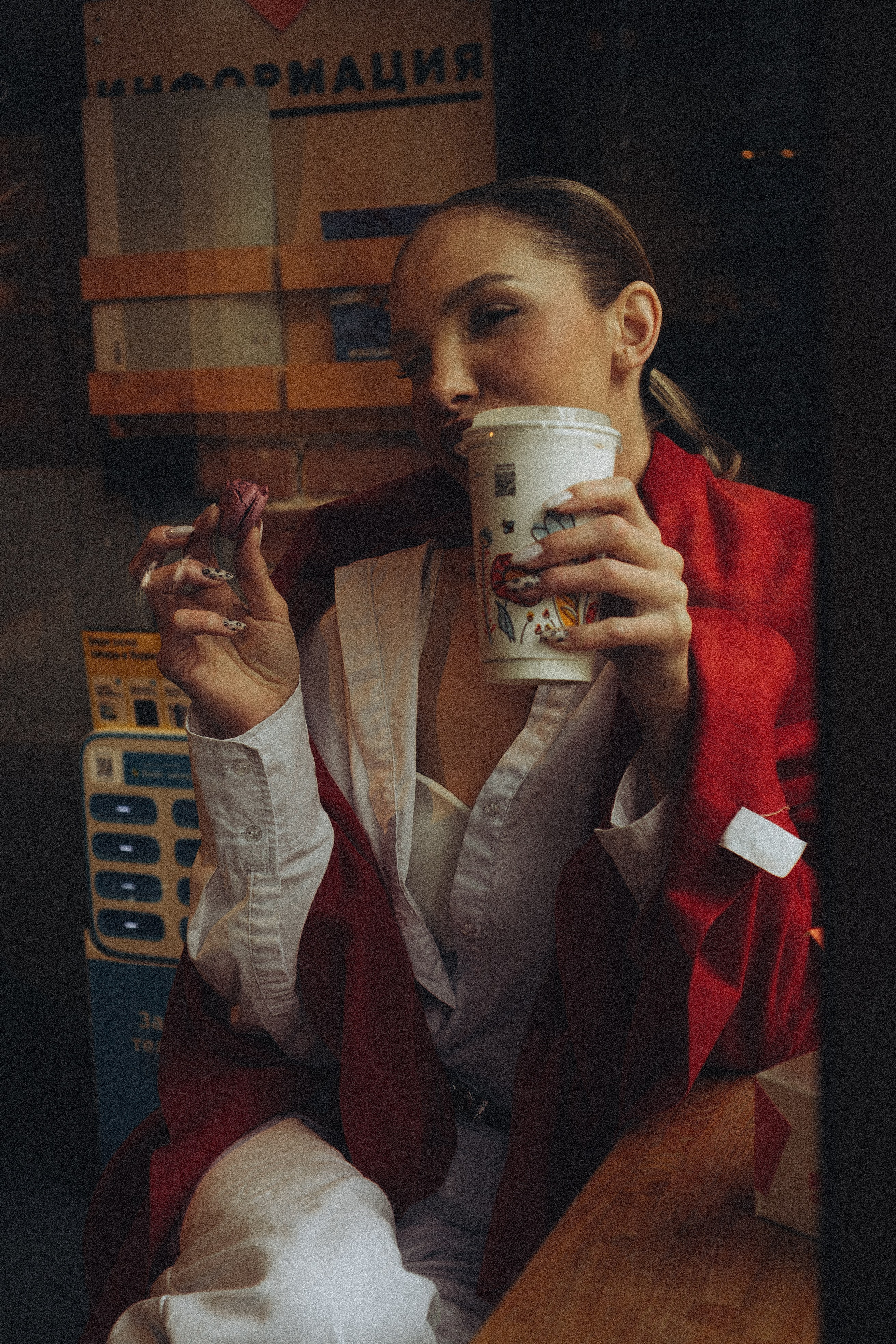 МЫ ГУЛЯЛИ ПРО КРЫШАМ ПИТЕРА. Профессиональный фотограф, Санкт-Петербург — Виктория Богомолова