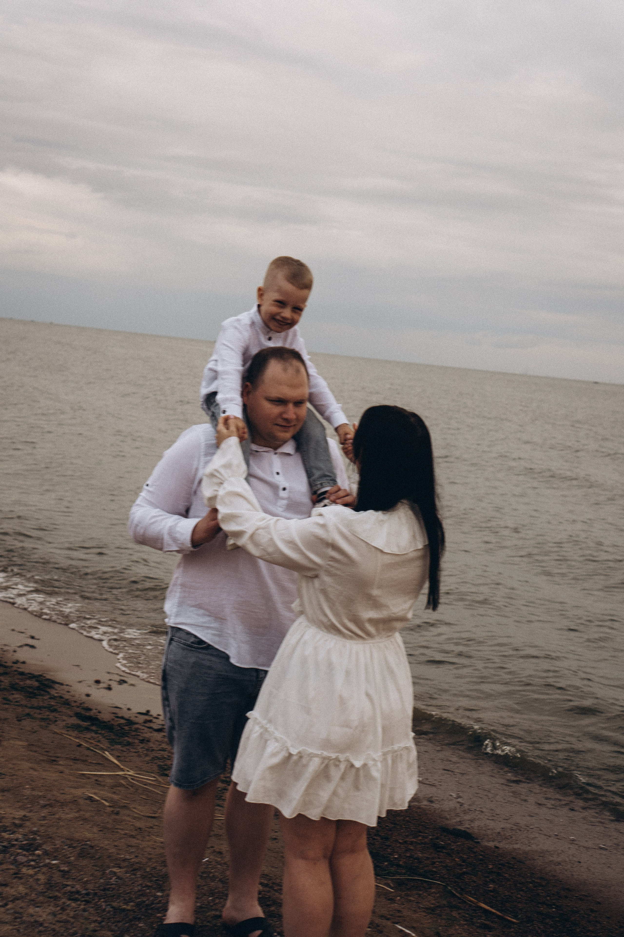 Семейная история на берегу залива. Профессиональный фотограф, Санкт-Петербург — Виктория Богомолова