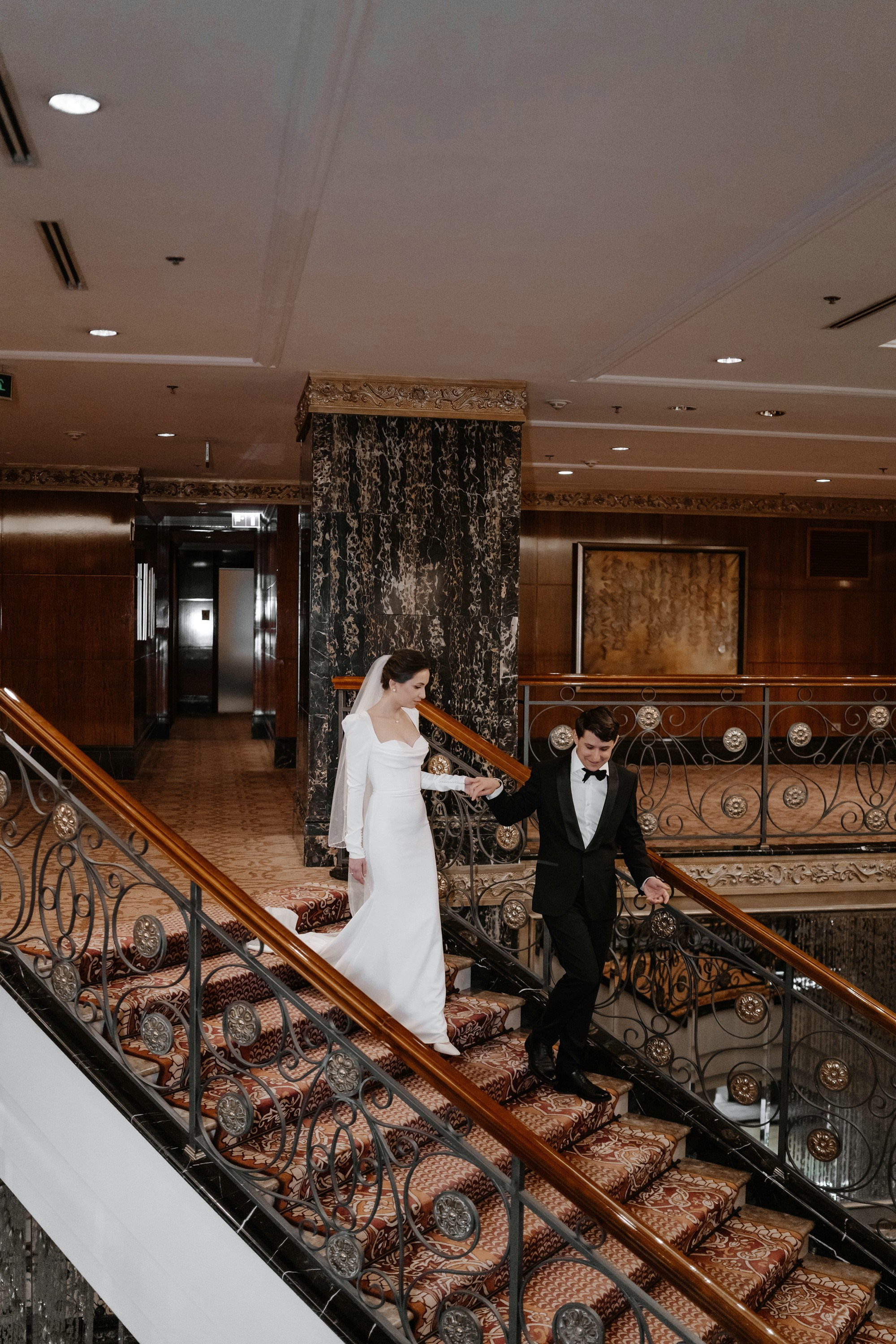 Фотосессия свадьбы в Lotte Plaza. Свадебный и семейный фотограф в Москве Светлана Зоткина