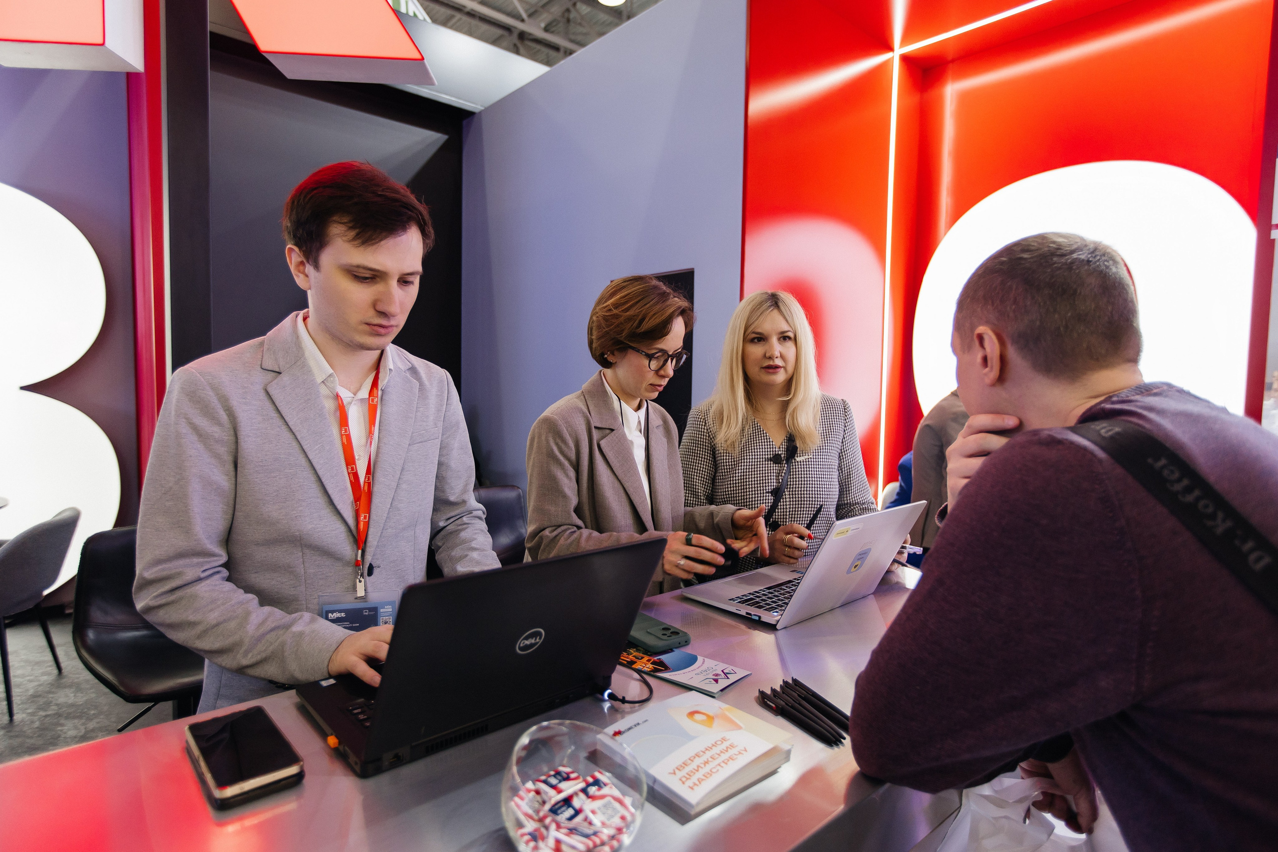 Международная выставка Bronevik.com. Five Media — репортажный фотограф Москва | Мск