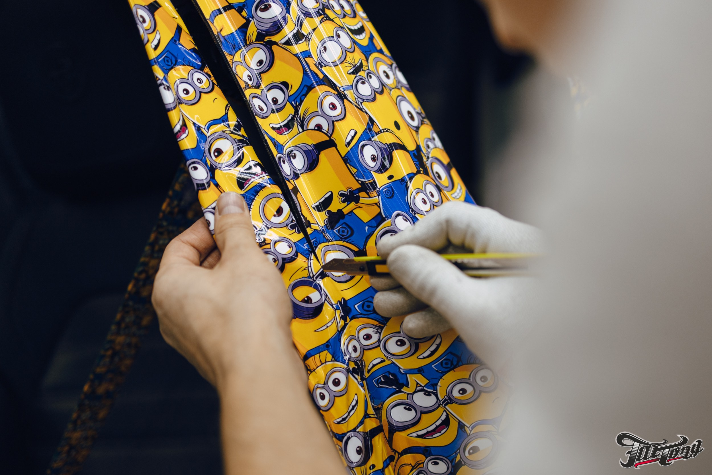 Alfa Romeo Giulia ремни безопасности с принтом и оклейка проемов. DeLorein