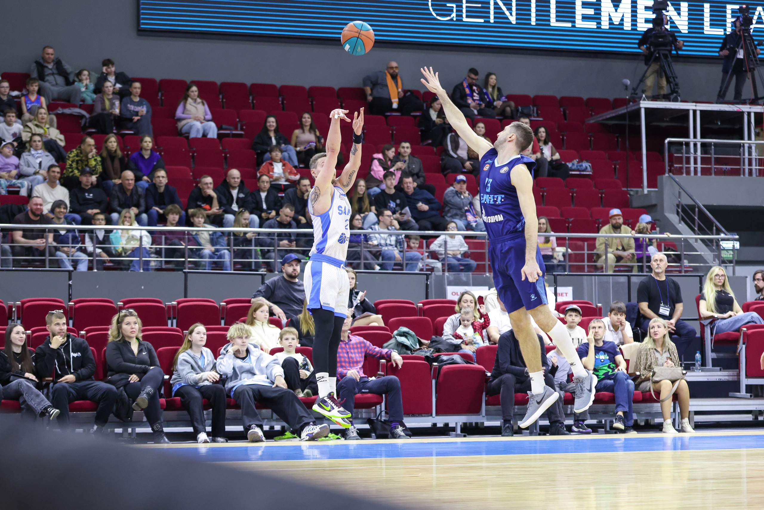 Баскетбол. Самара — Зенит. Единая лига ВТБ. Спортивный фотограф в Самаре