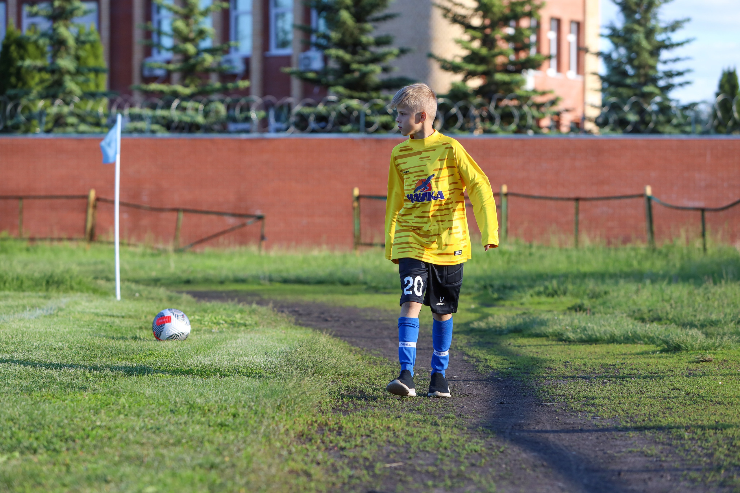 Чайка — Торпедо. Взрослое первенство города по футболу. Спортивный фотограф в Самаре